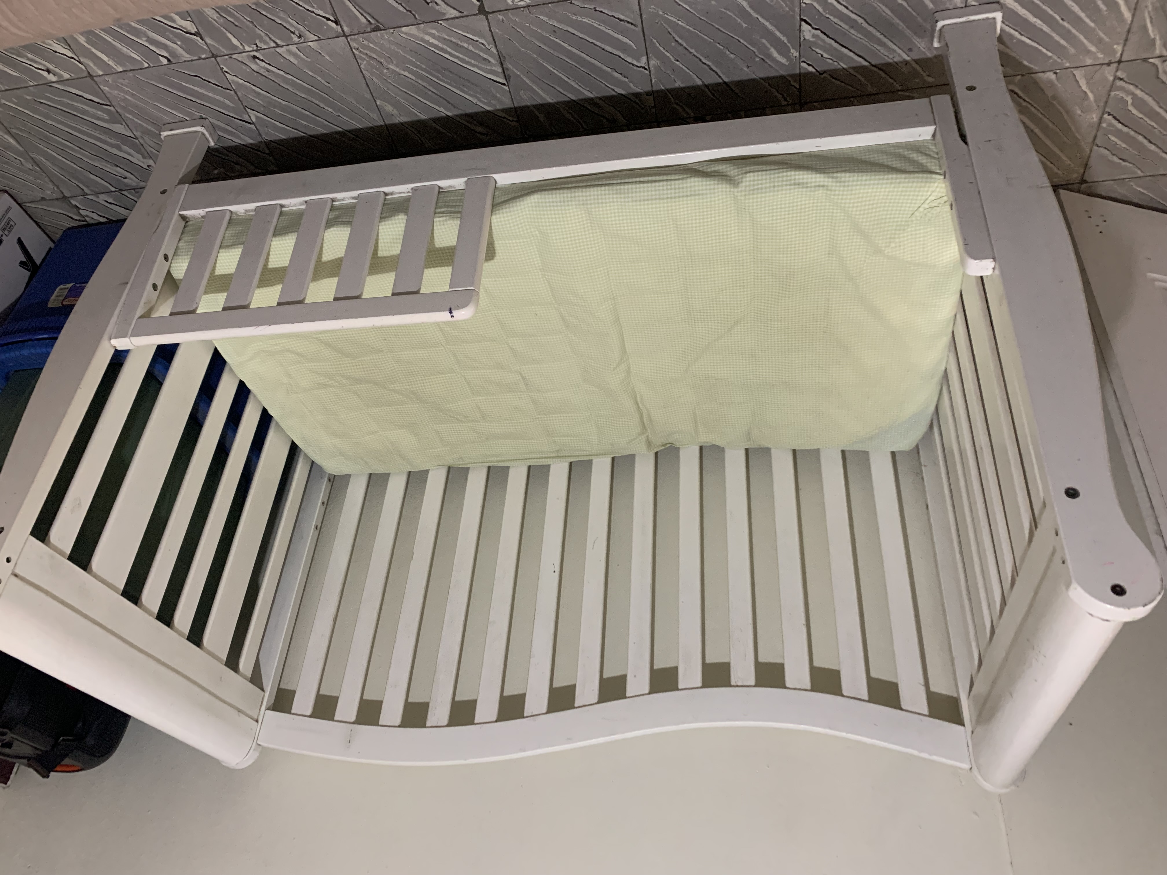 muebles - Cama cuna en muy buenas condiciones  3