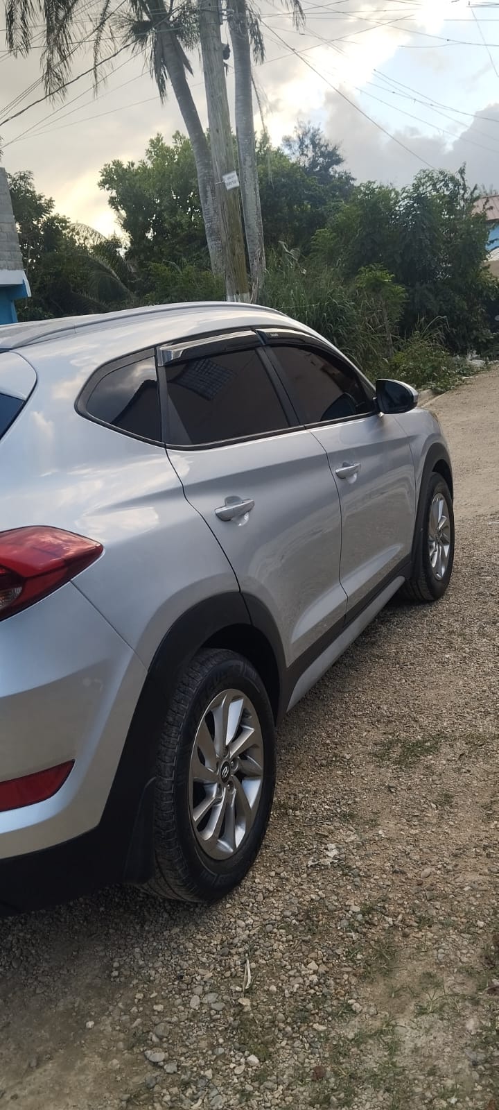 jeepetas y camionetas - Se vende Hyundai Tucson 2017 1.40 negociable 1