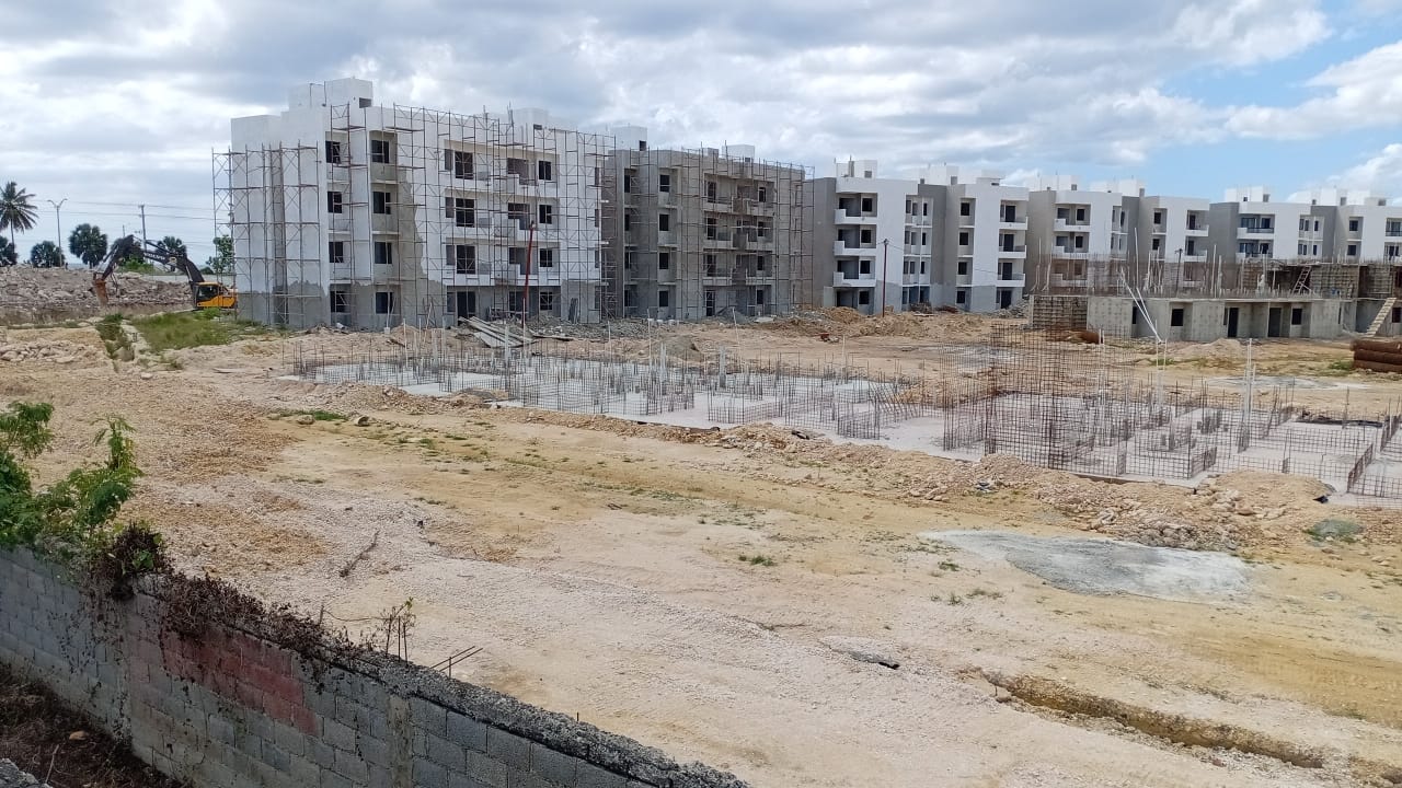 solares y terrenos -  Tu solar de 1000 mts2 y  dos casas casi terminadas 3