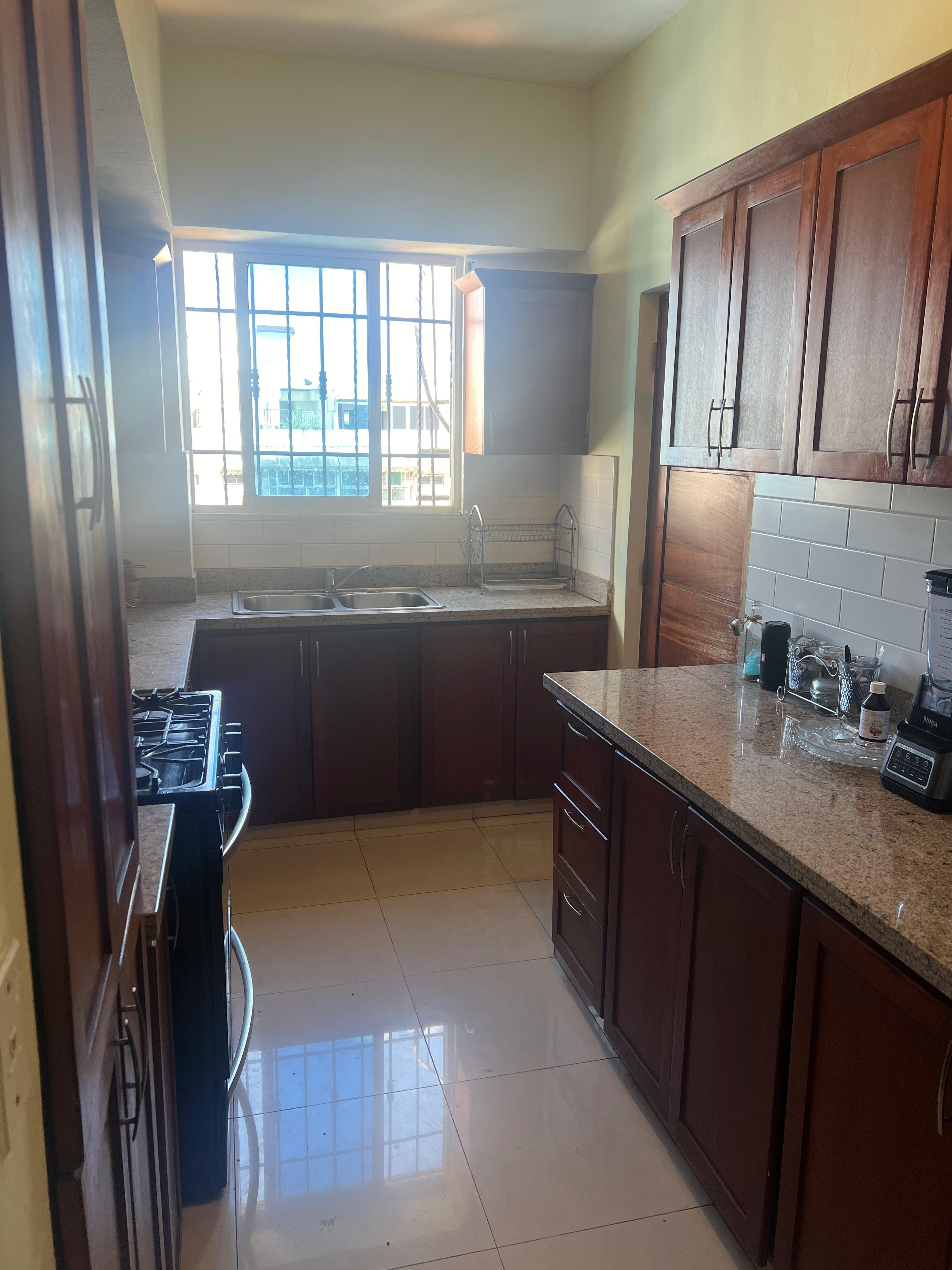 apartamentos - Apto Ensanche Quisqueya 3 hab, 2.5 Baños, 4 to piso 2 parqueos, gasebo 5