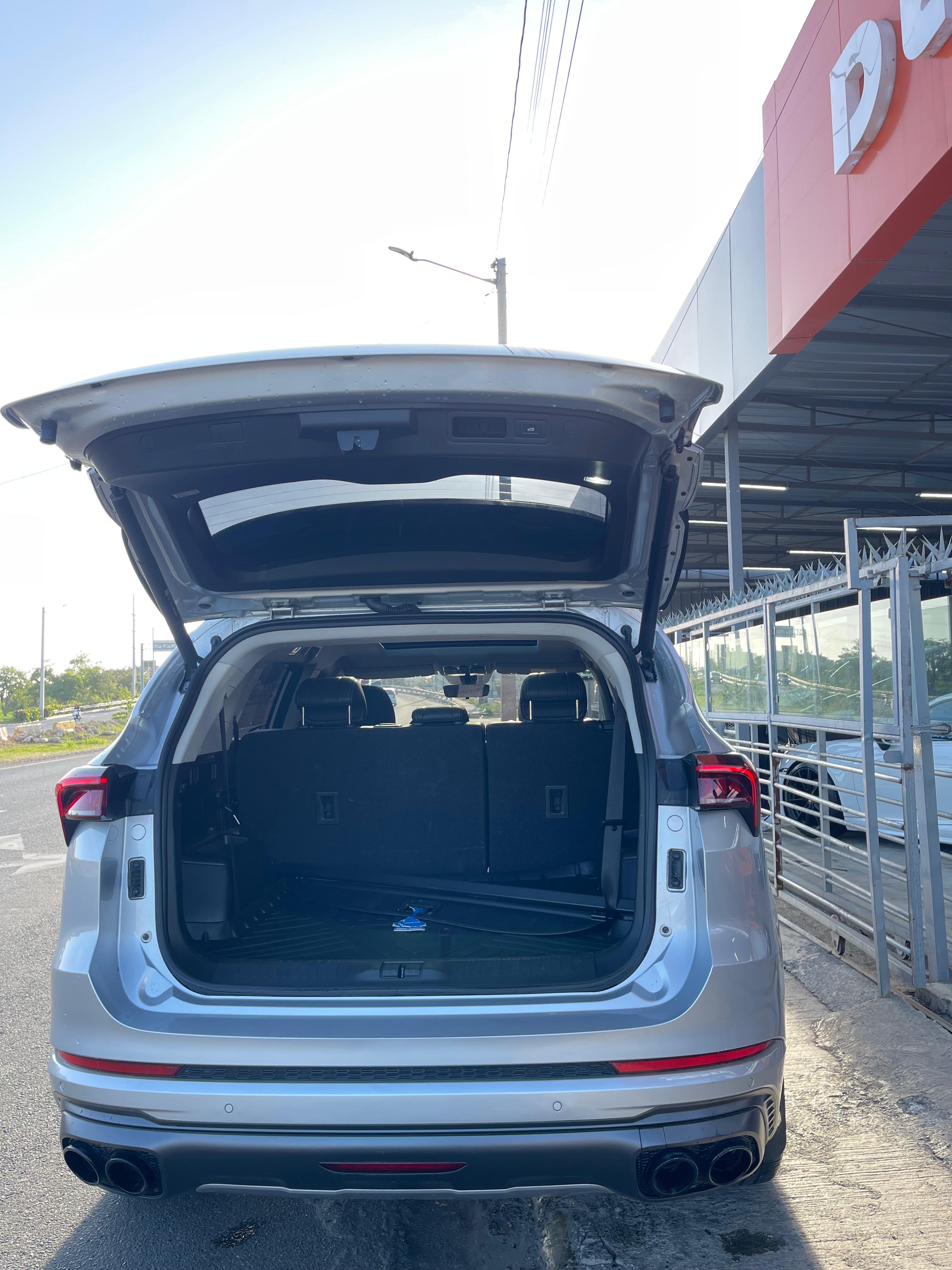 jeepetas y camionetas - JETOUR X70 
Panorámica 
sensores de parqueo
3filas
súper confortable  2