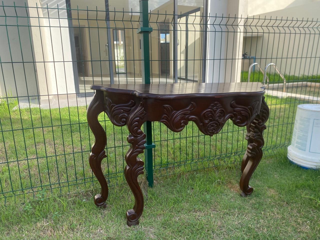 decoración y accesorios - Mesa de caoba 