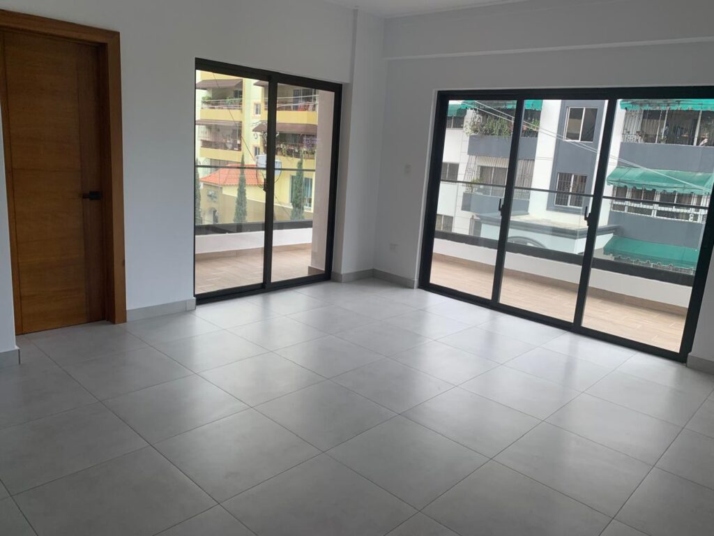 apartamentos - 2741_ APTOS. EN BELLA VISTA, STO. DGO.  5
