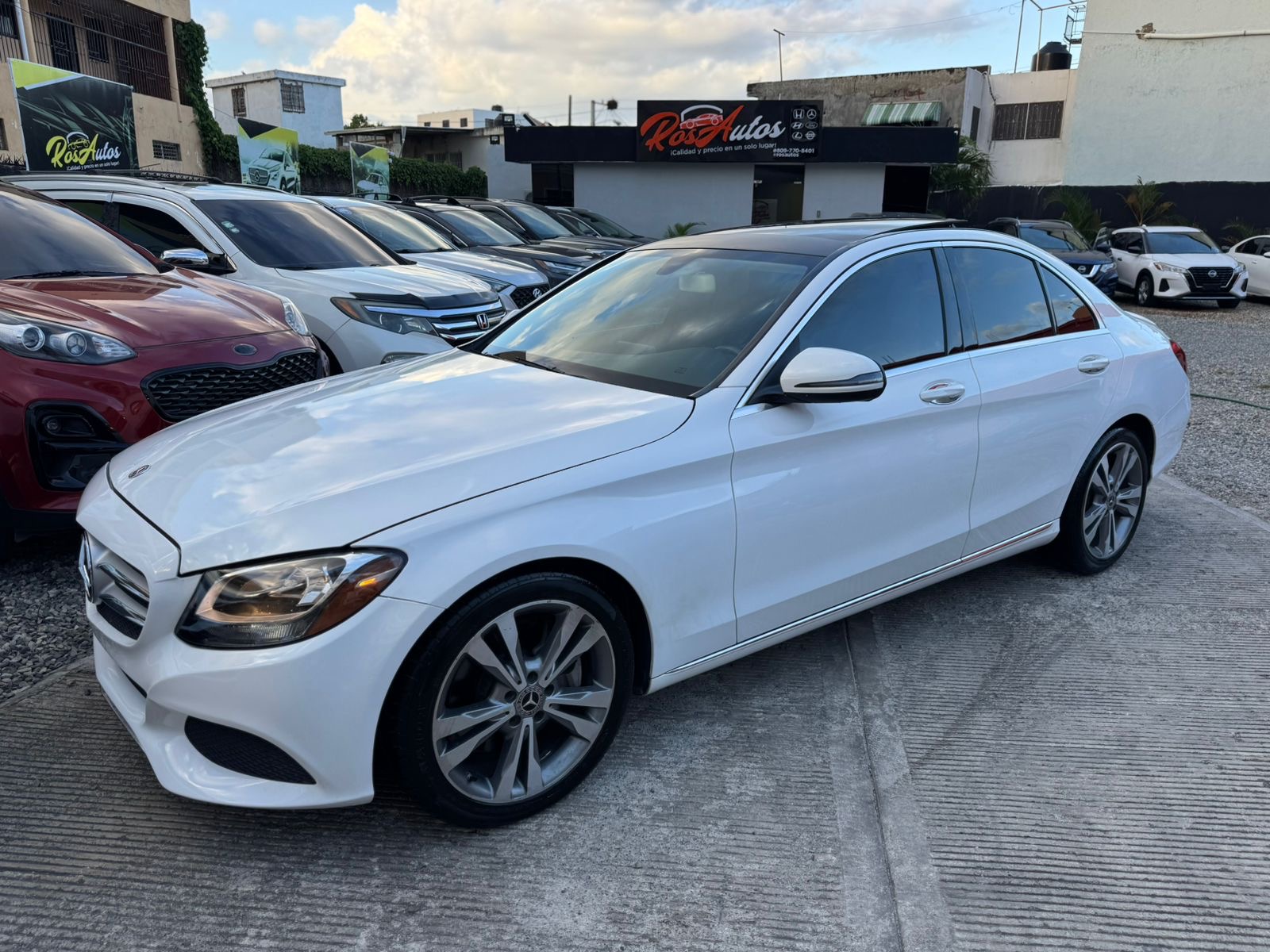 carros - Mercedes Benz C300 2018
