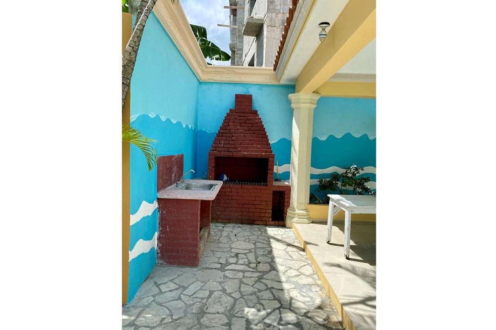 casas - ¡Encanto Clásico y Carácter Atemporal! Casa con Gazebo, Piscina y Jacuzzi 9
