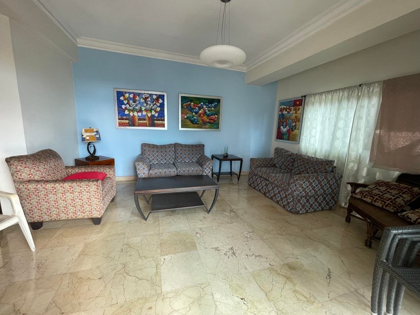 apartamentos - Apartamento en venta #24-1303 balcón, 3 hab. cocina fria y caliente, terraza. 0