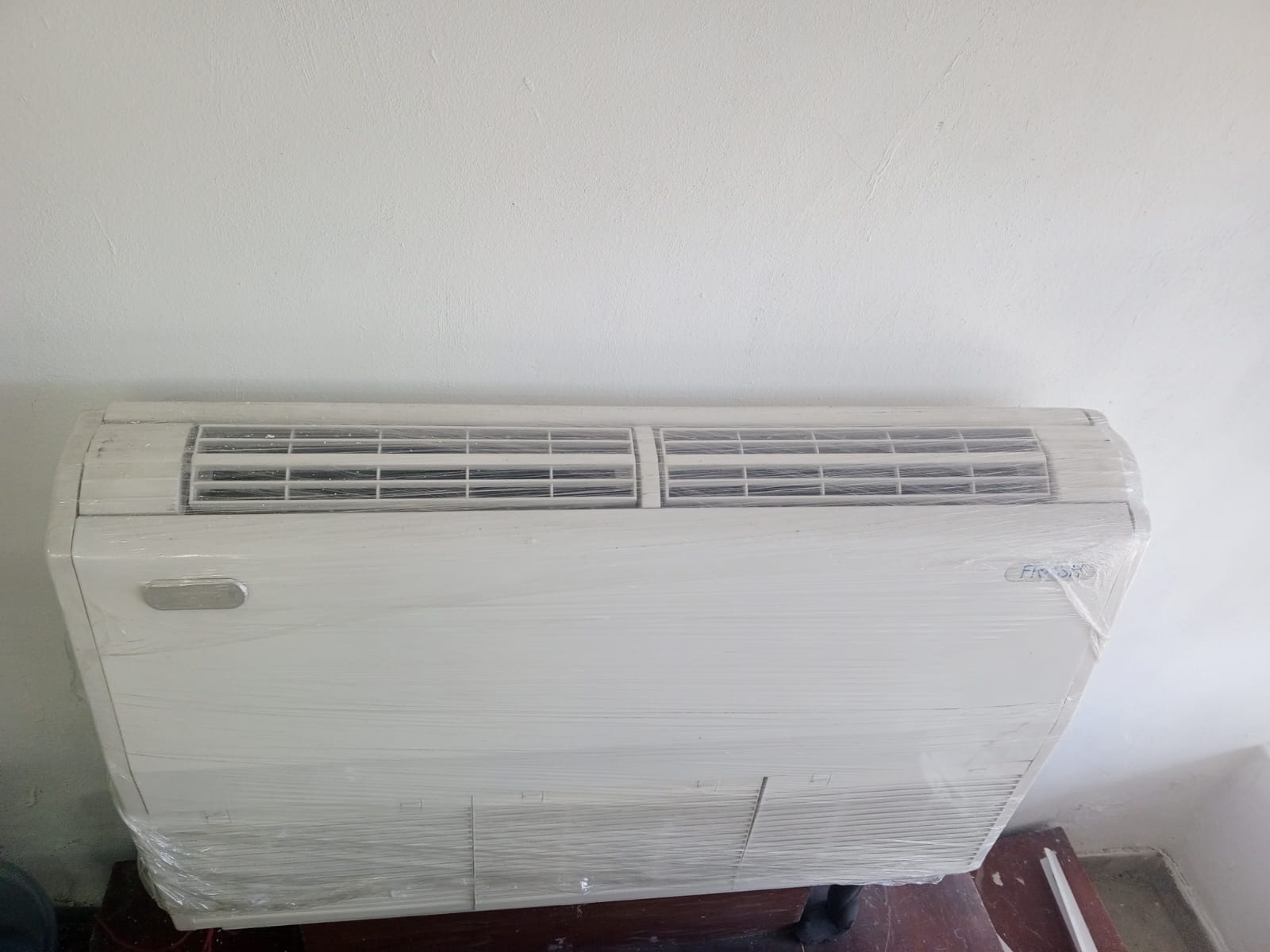aires acondicionados y abanicos - 🔴Aire Acondicionado 24000BTU PISOTECHO🔴 1