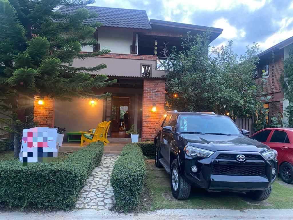 casas vacacionales y villas - Vendo villa en Jarabacoa  0