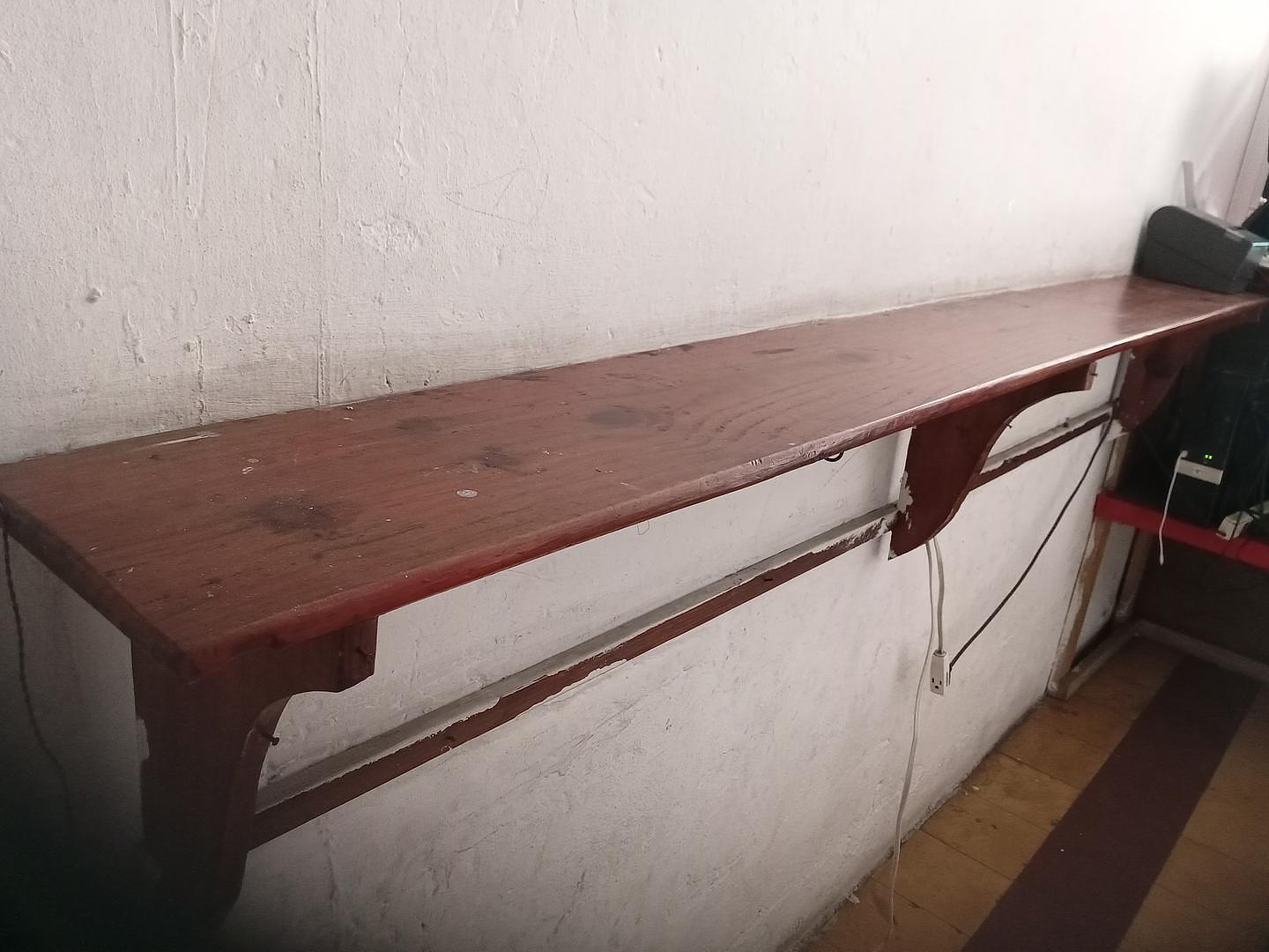 equipos profesionales - se vende desayunador para cafetería en madera tratada