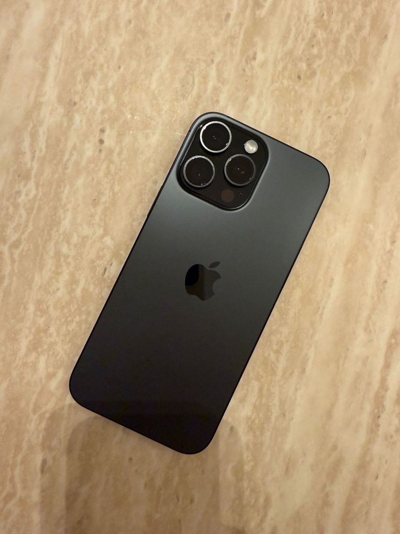 celulares y tabletas - Vendo iPhone 16 pro Max 512gb negro  0