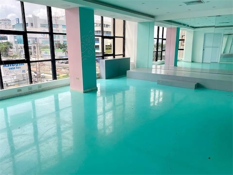 oficinas y locales comerciales - Local comercial en Piantini 5