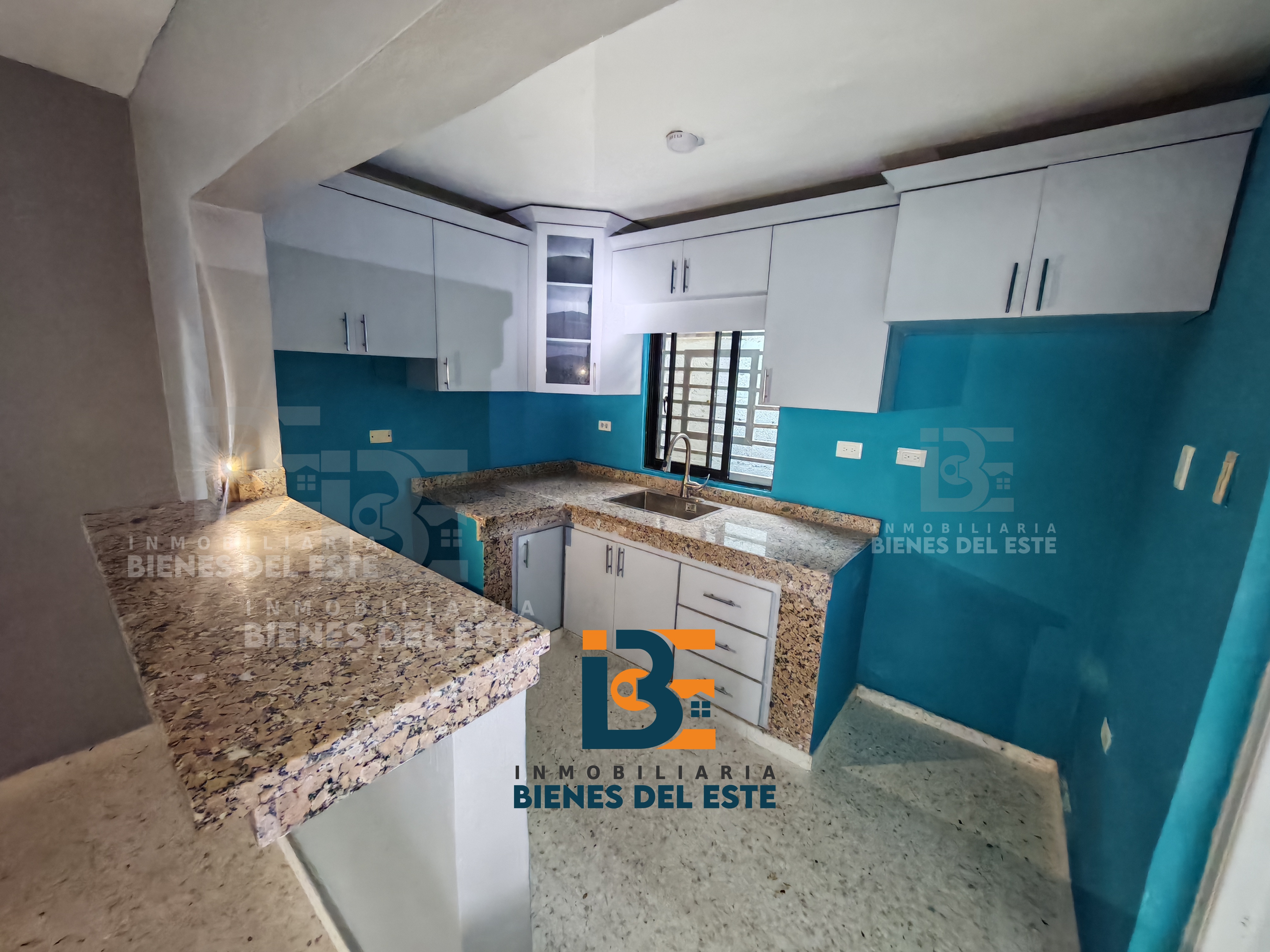 apartamentos - SE RENTA AMPLIO Apartamento en el Invi 0