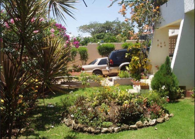 casas - Casa en venta de dos niveles en COSTA VERDE 1