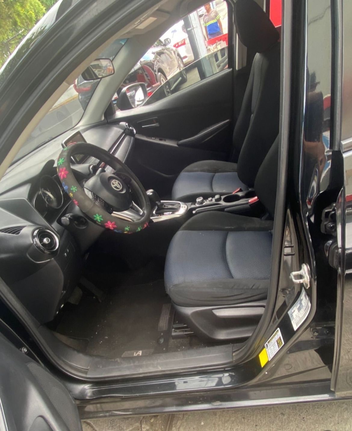 carros - Toyota Yaris  1
