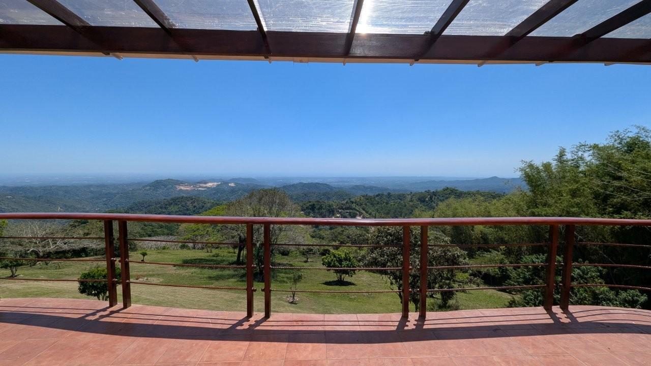 casas vacacionales y villas - Villa de Ensueño con Vistas a Montaña, Ciudad y Mar 9