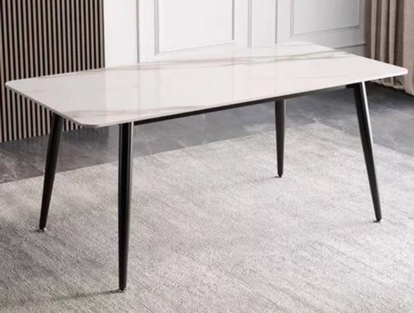 muebles y colchones - Vendo mesa con tope en marmol, patas negras con dorado