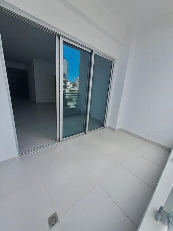 apartamentos - Apartamento nuevo en Evaristo Morales de 3 habitaciones con Financiamiento  1