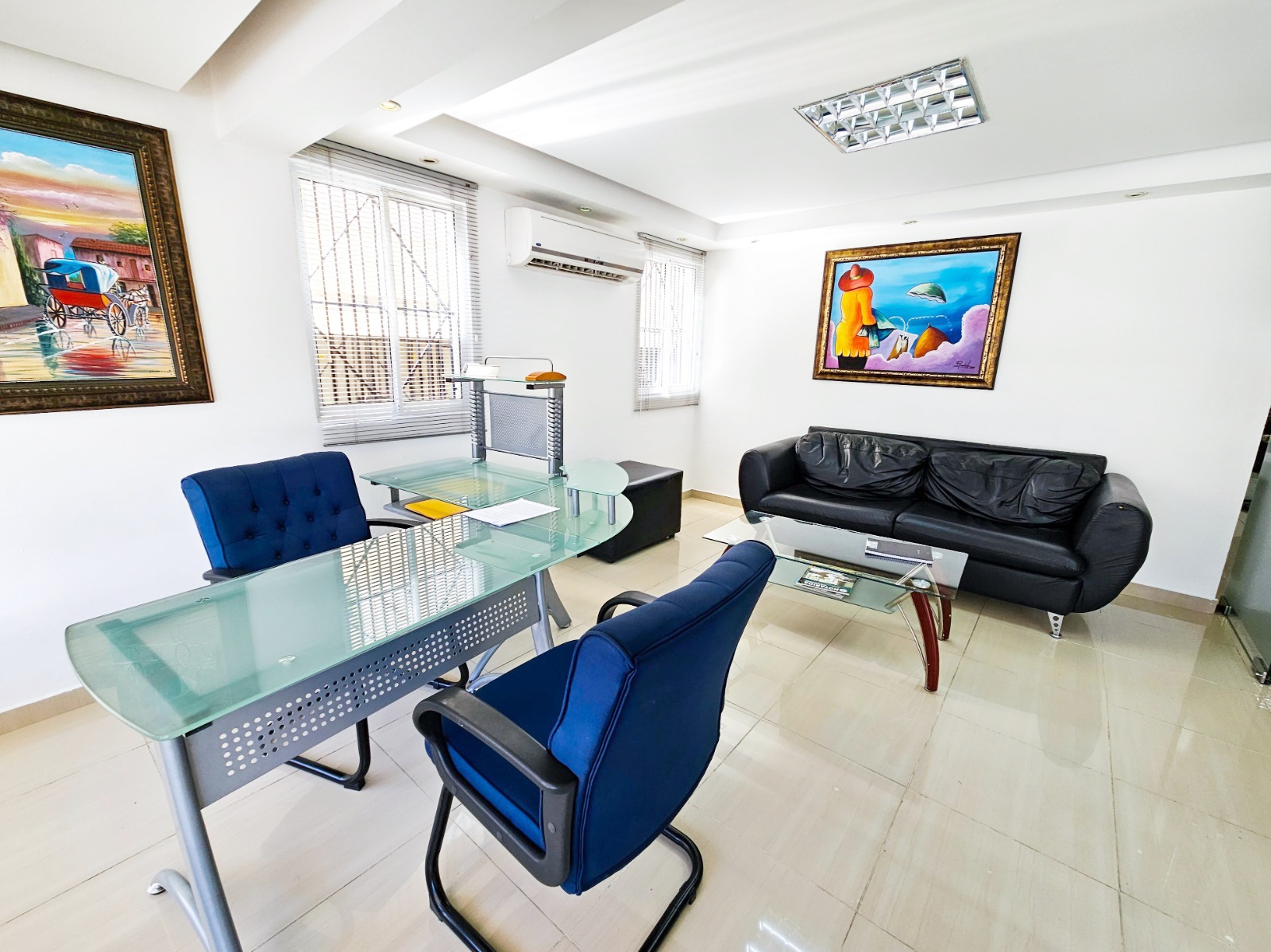 oficinas y locales comerciales - Local céntrico y amplio  7