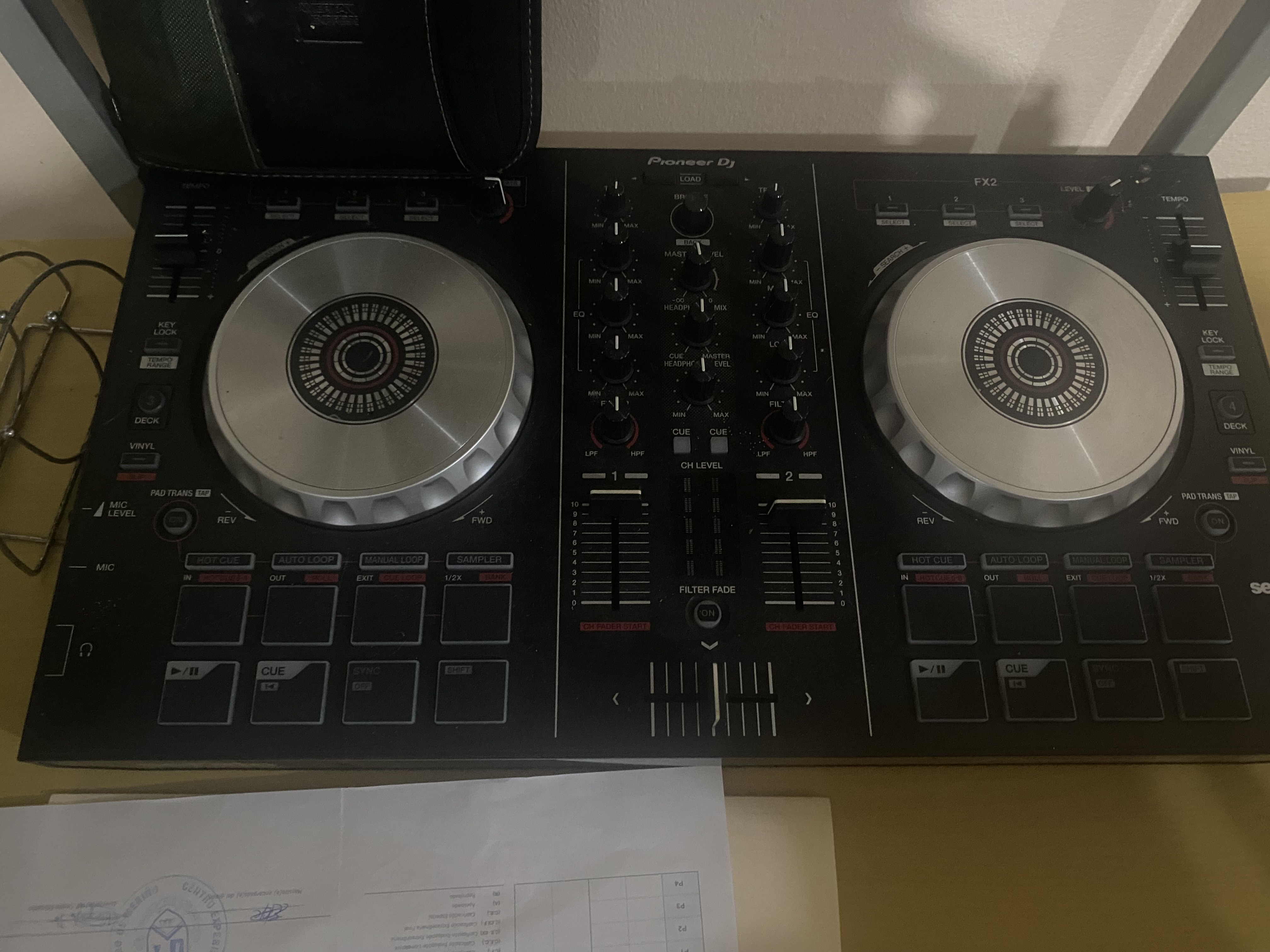 otros electronicos -   Pioneer DDJ-SB2*  “platos” 
 0
