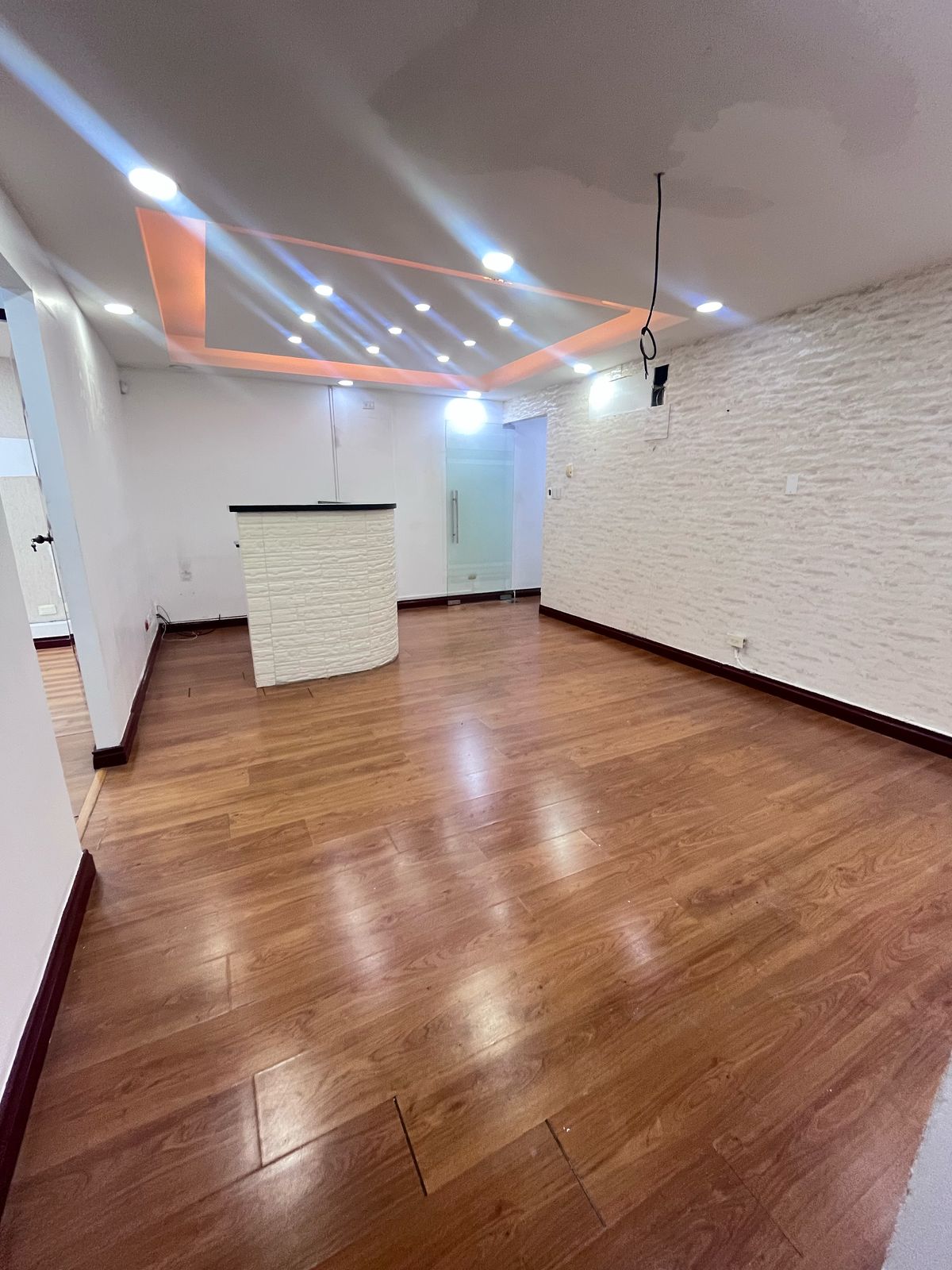 oficinas y locales comerciales - Oficina en la Esperilla 2