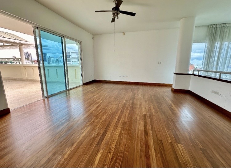 apartamentos - hermoso apartamento en zona céntrica Evaristo Morales  3