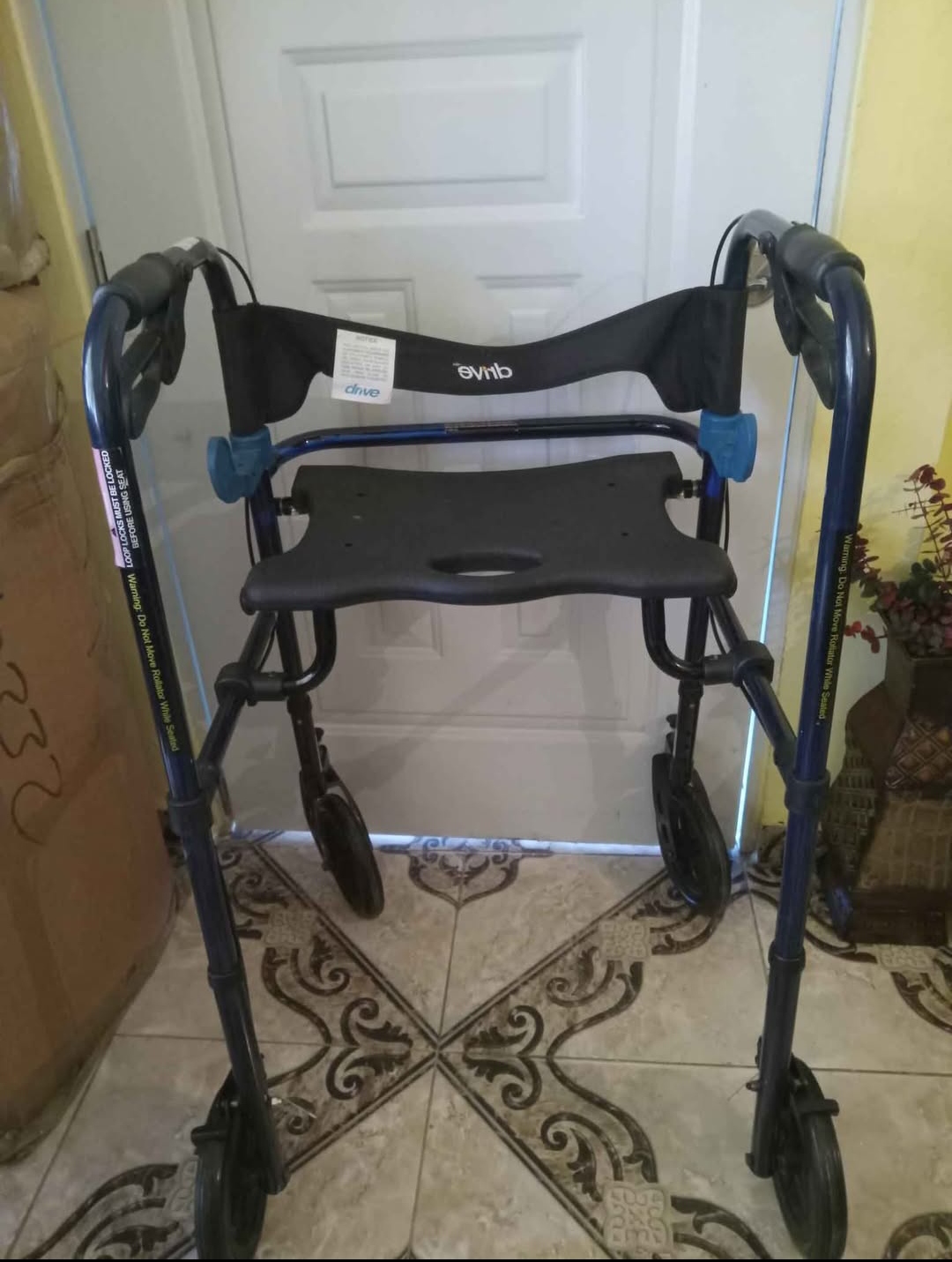 decoración y accesorios - Caminador para adultos  1