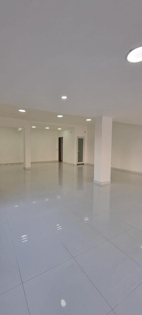 oficinas y locales comerciales - Local en Alquiler en Mirador Norte 3