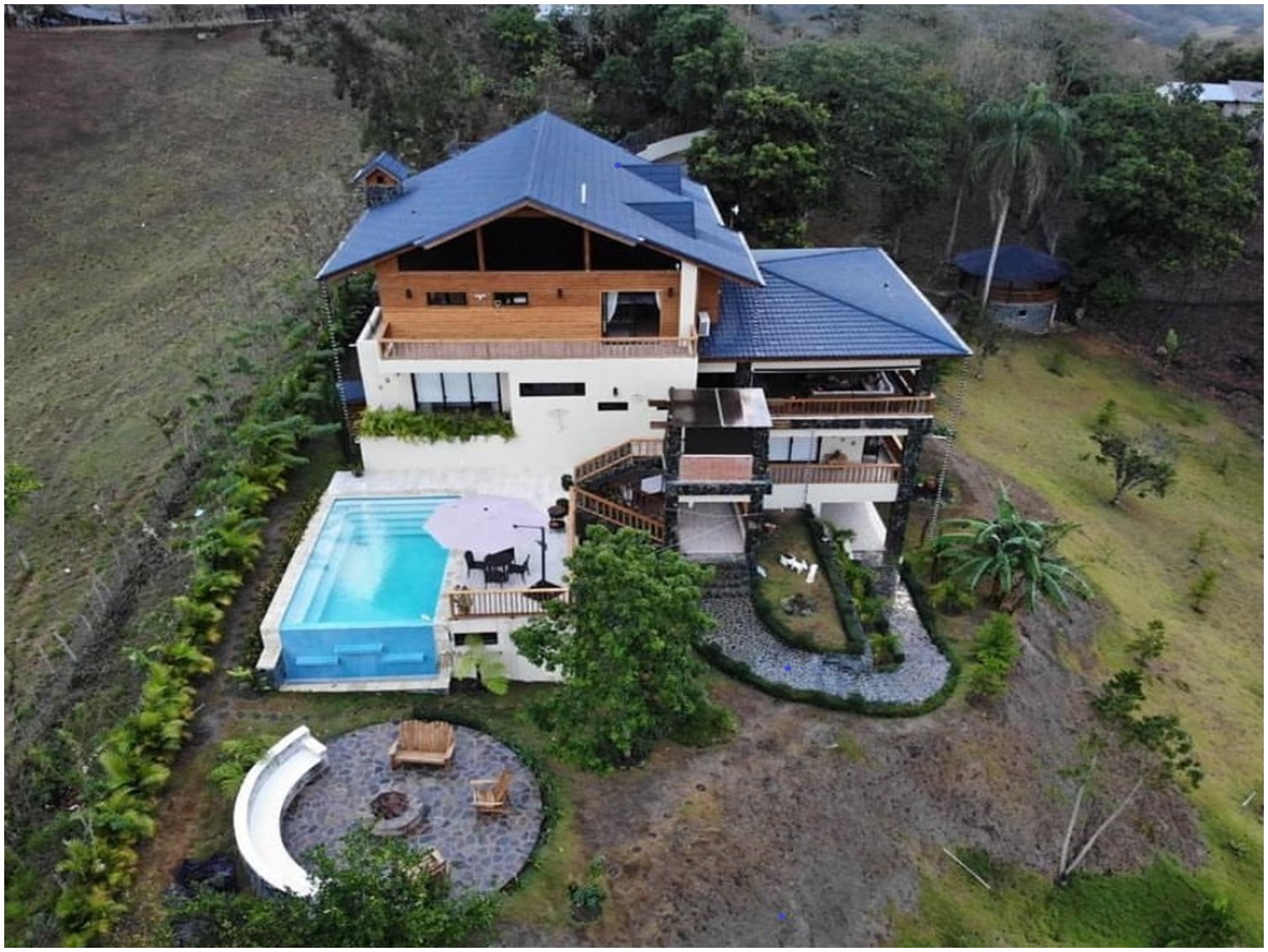 casas vacacionales y villas - Exclusiva Villa 2 NIVELES, AMUEBLADA, JARABACOA, 6 0