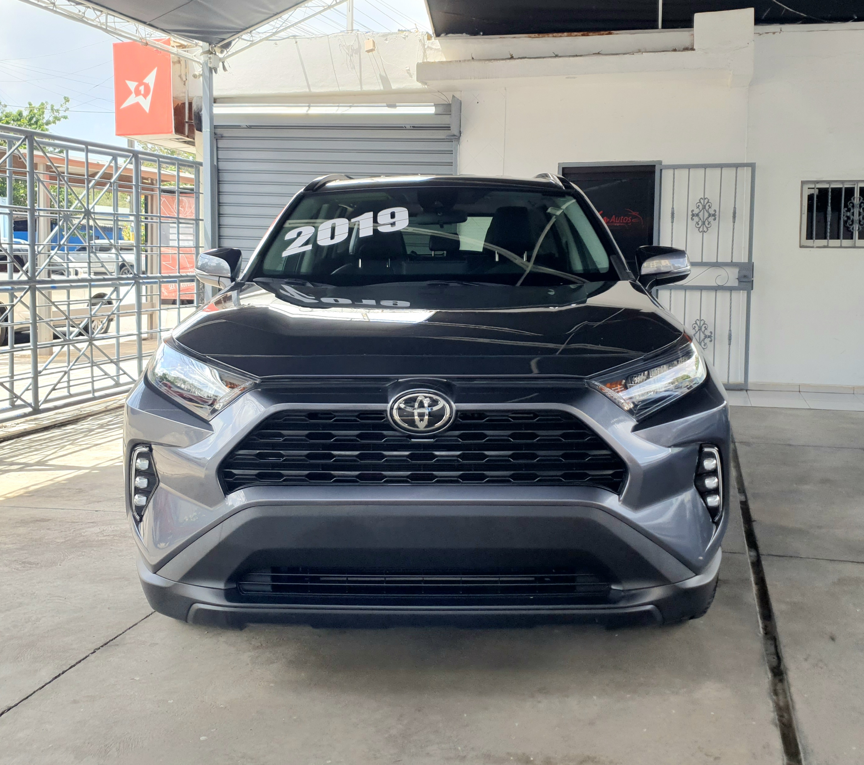 jeepetas y camionetas - TOYOTA RAV4 2019 RECIEN IMPORTADA 1