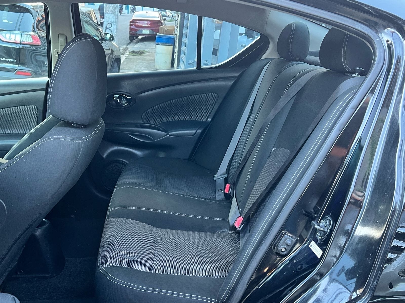 carros - Nissan versa SV 2019 el más full 9