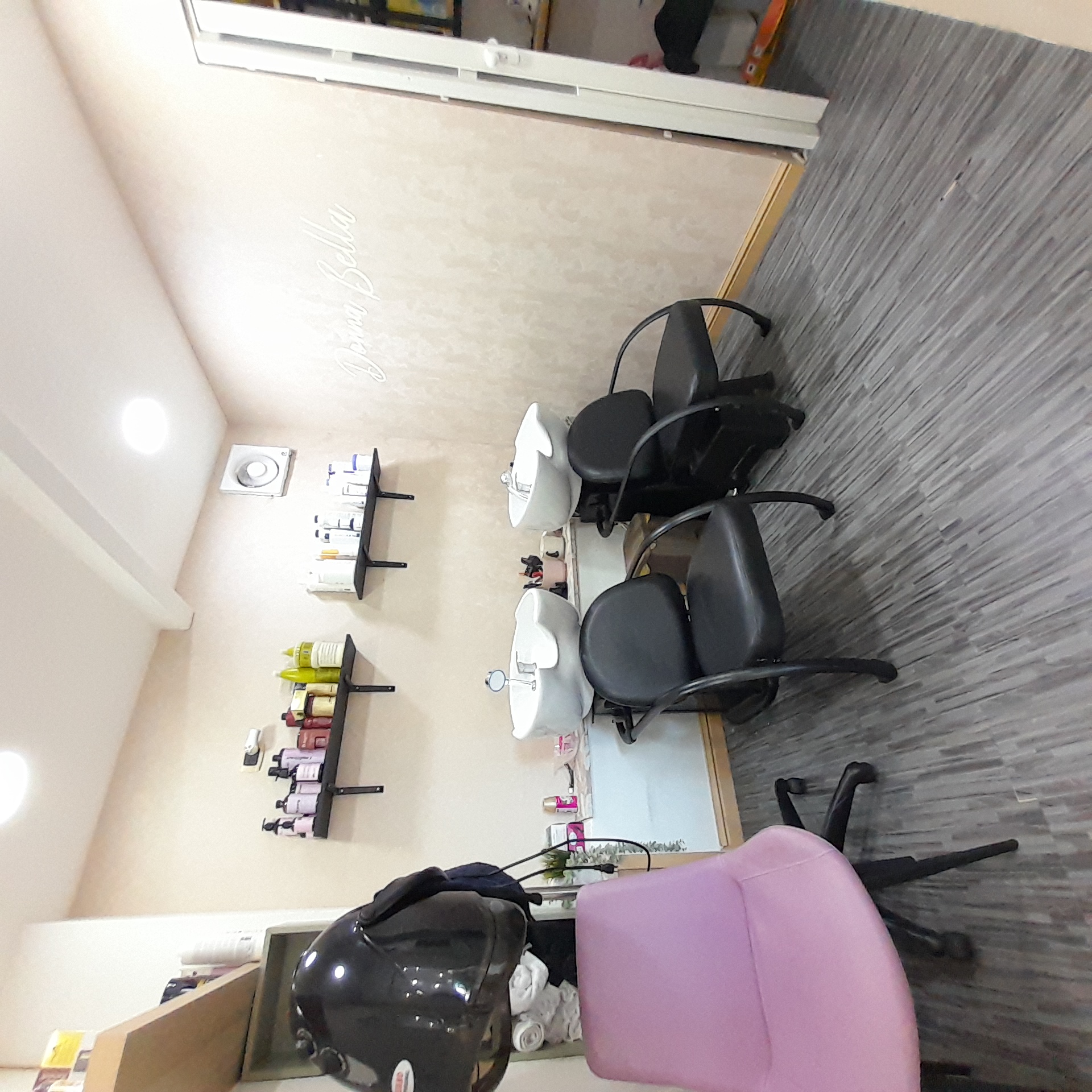oficinas y locales comerciales - Negocio en venta de Salón de Belleza en Av Sarasot 6