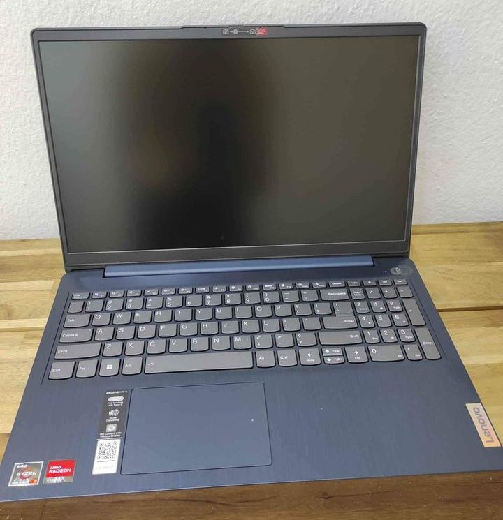 computadoras y laptops - Laptop Lenovo Ideapad 3 15,6"FHD, AMD Ryzen 7, 12GB RAM, 512GB SSD, Nueva Gaming 2