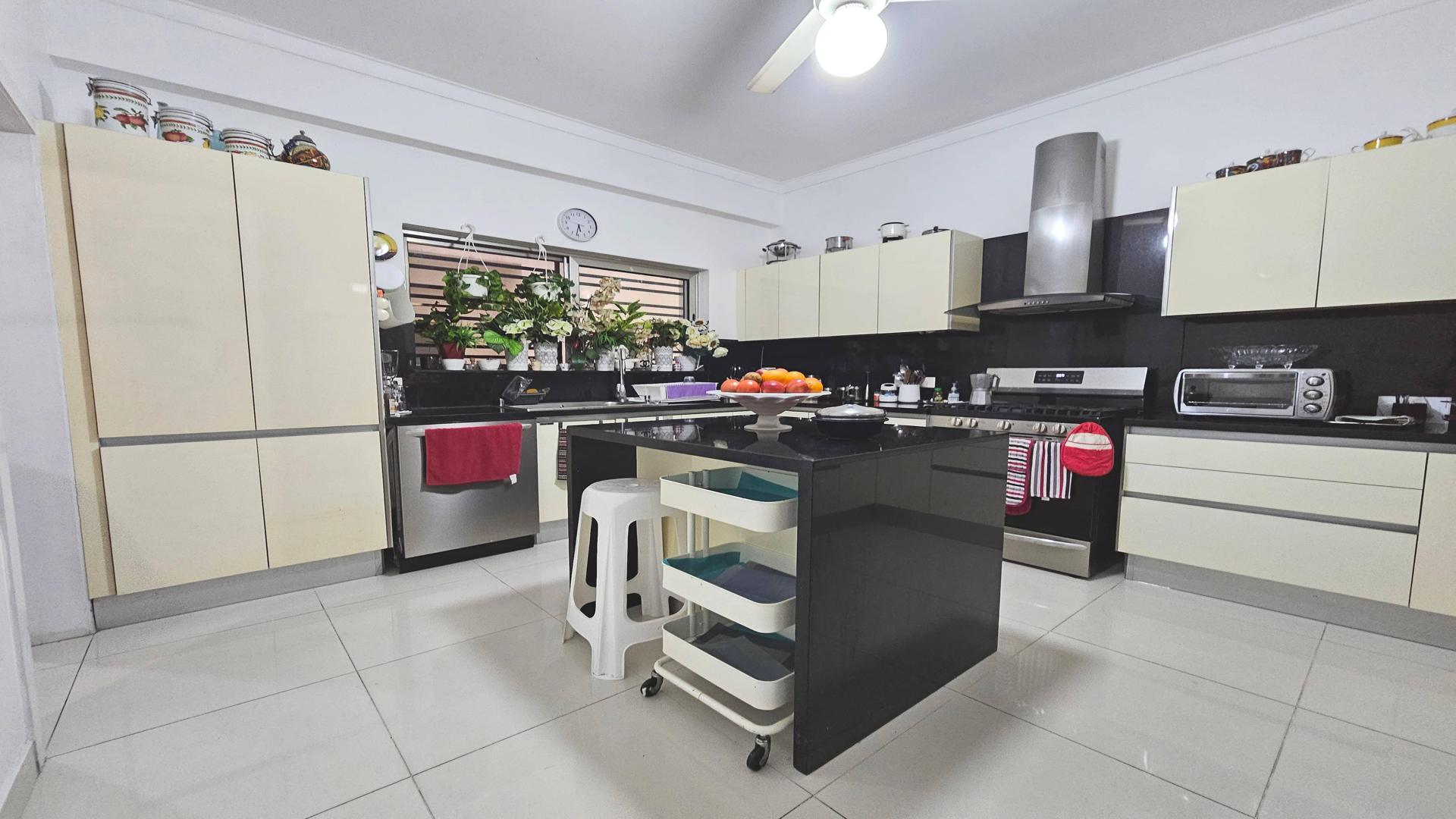 apartamentos - Apartamento en Venta en Piantini 6