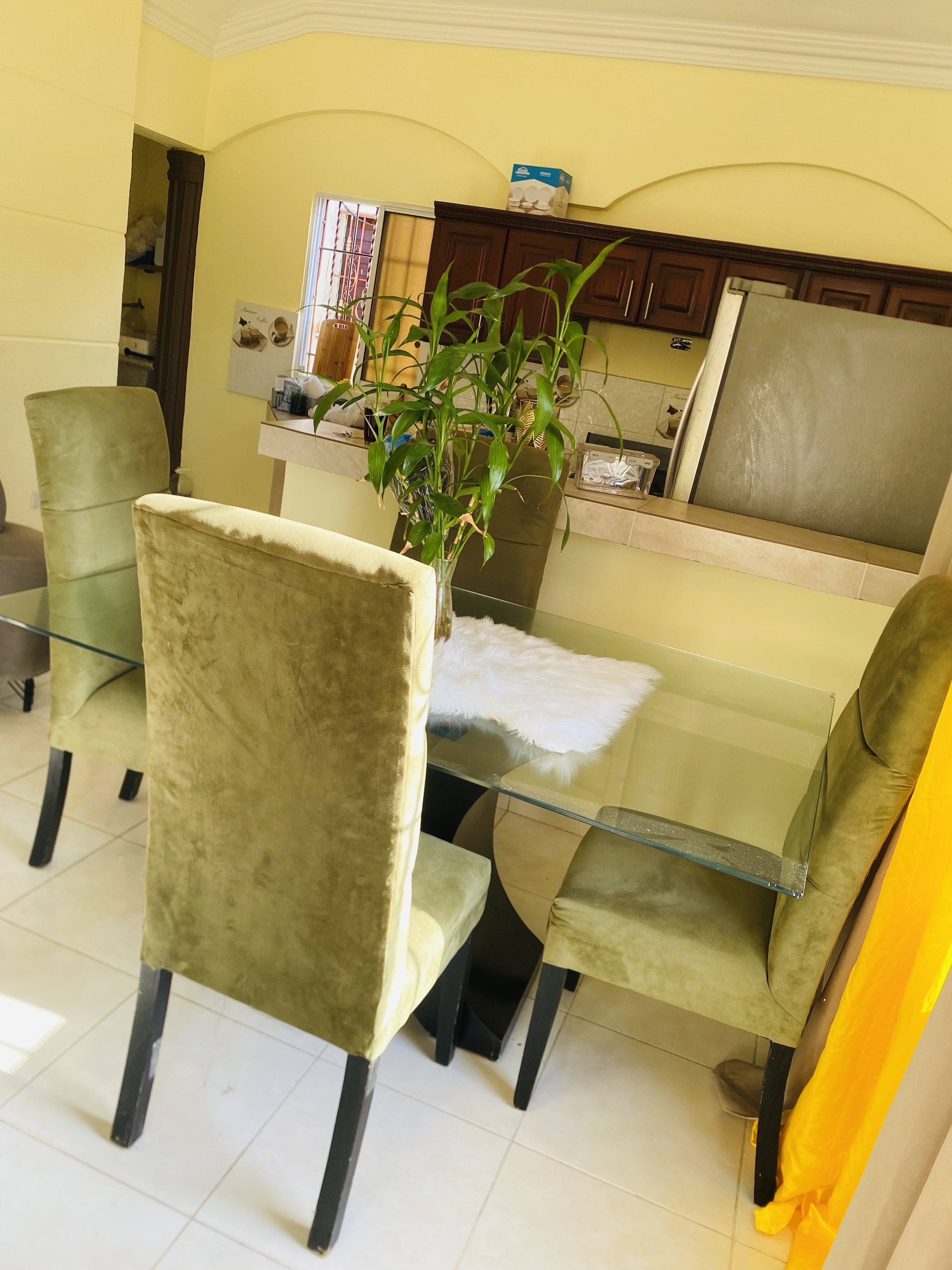 muebles y colchones - Juego de comedor y mueble  1