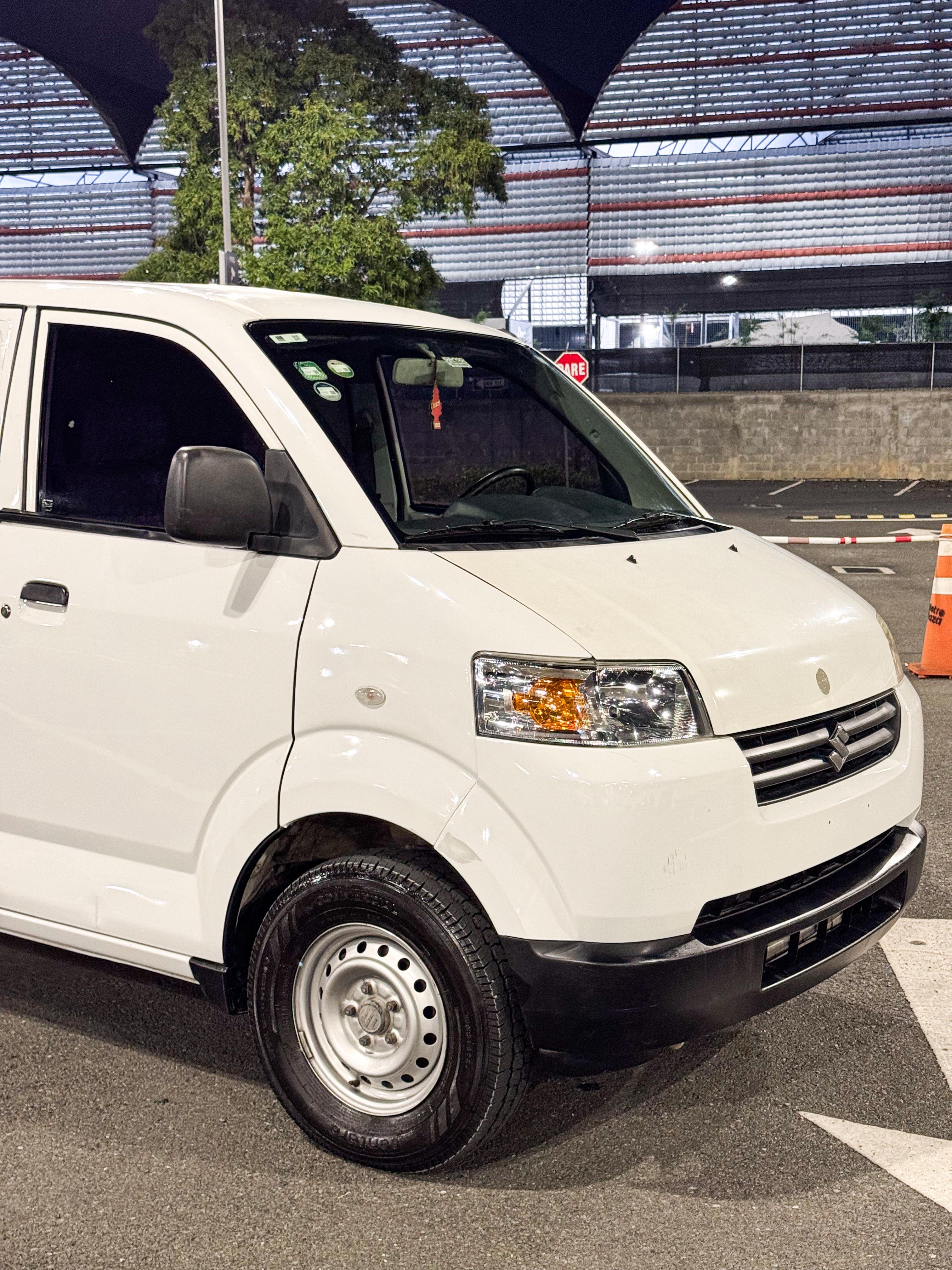 jeepetas y camionetas - Suzuky APV  6
