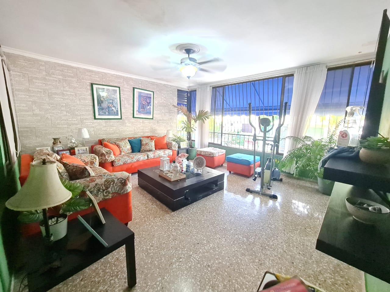 casas - Casa en venta en El Residencial Santo Domingo 0