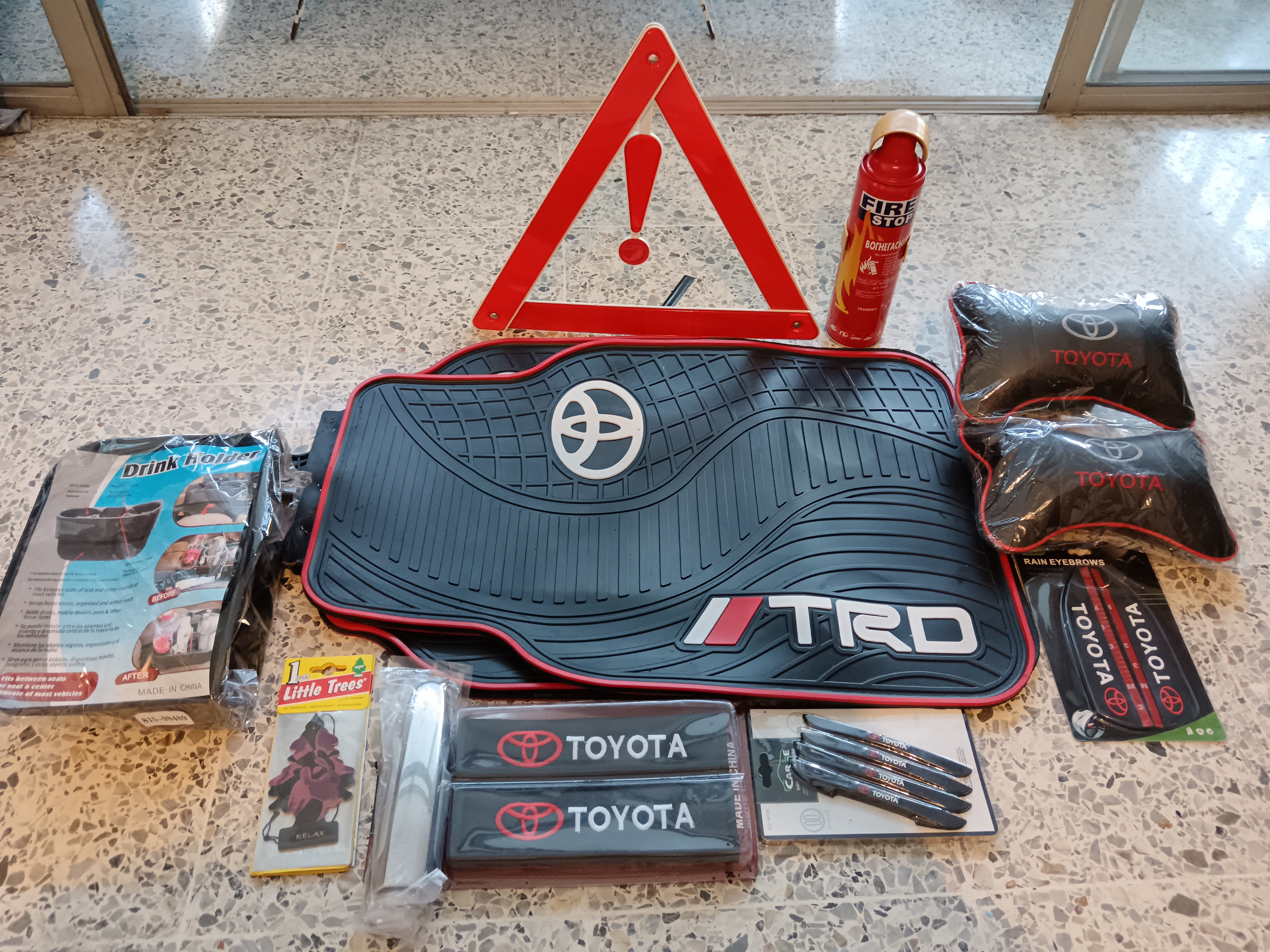 accesorios para vehiculos - Kit de alfombras para vehículos 3