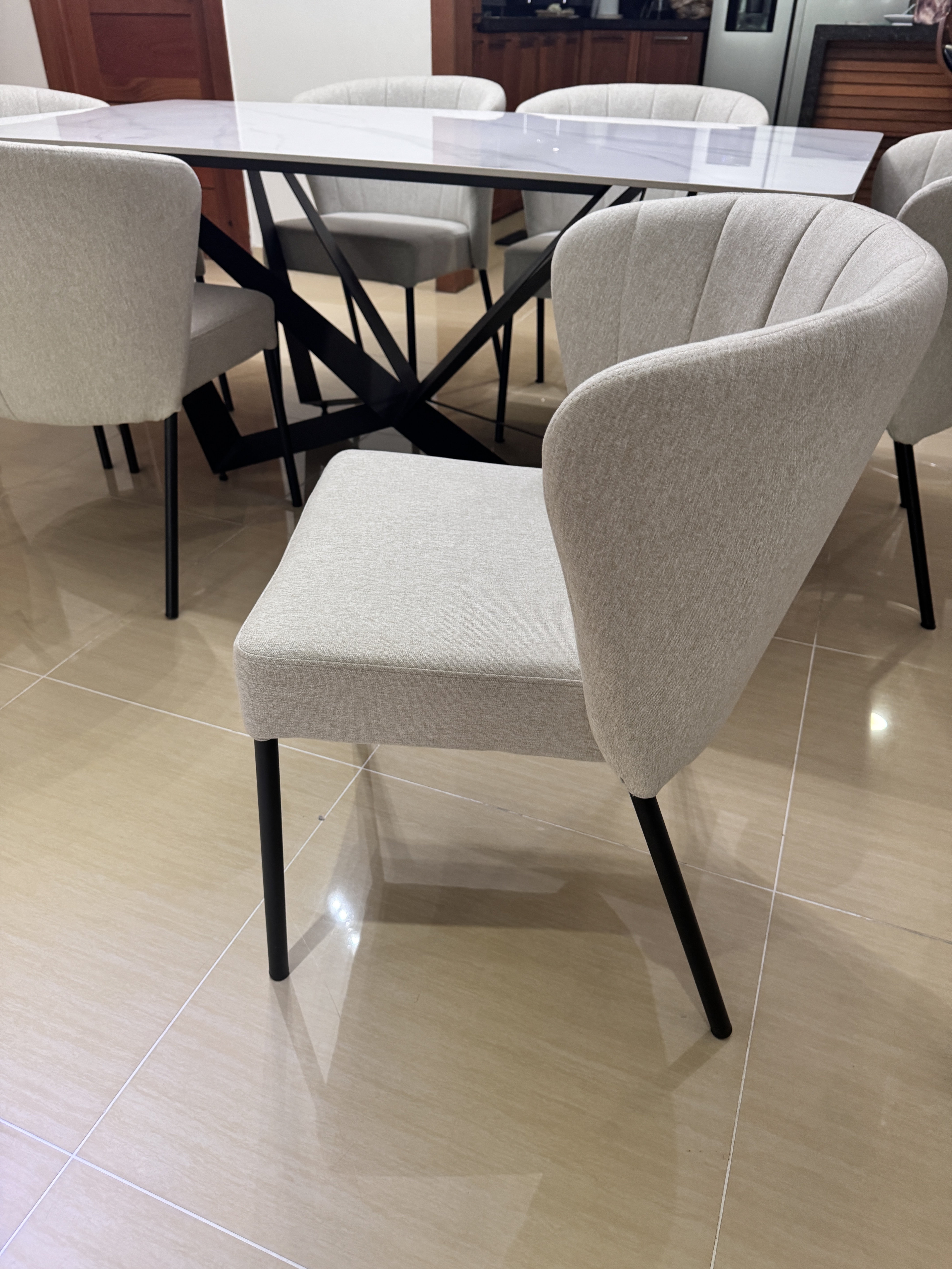 muebles y colchones - SILLAS (6) COMEDOR DE CASA CUESTA USADAS 9/10 poco uso…  1