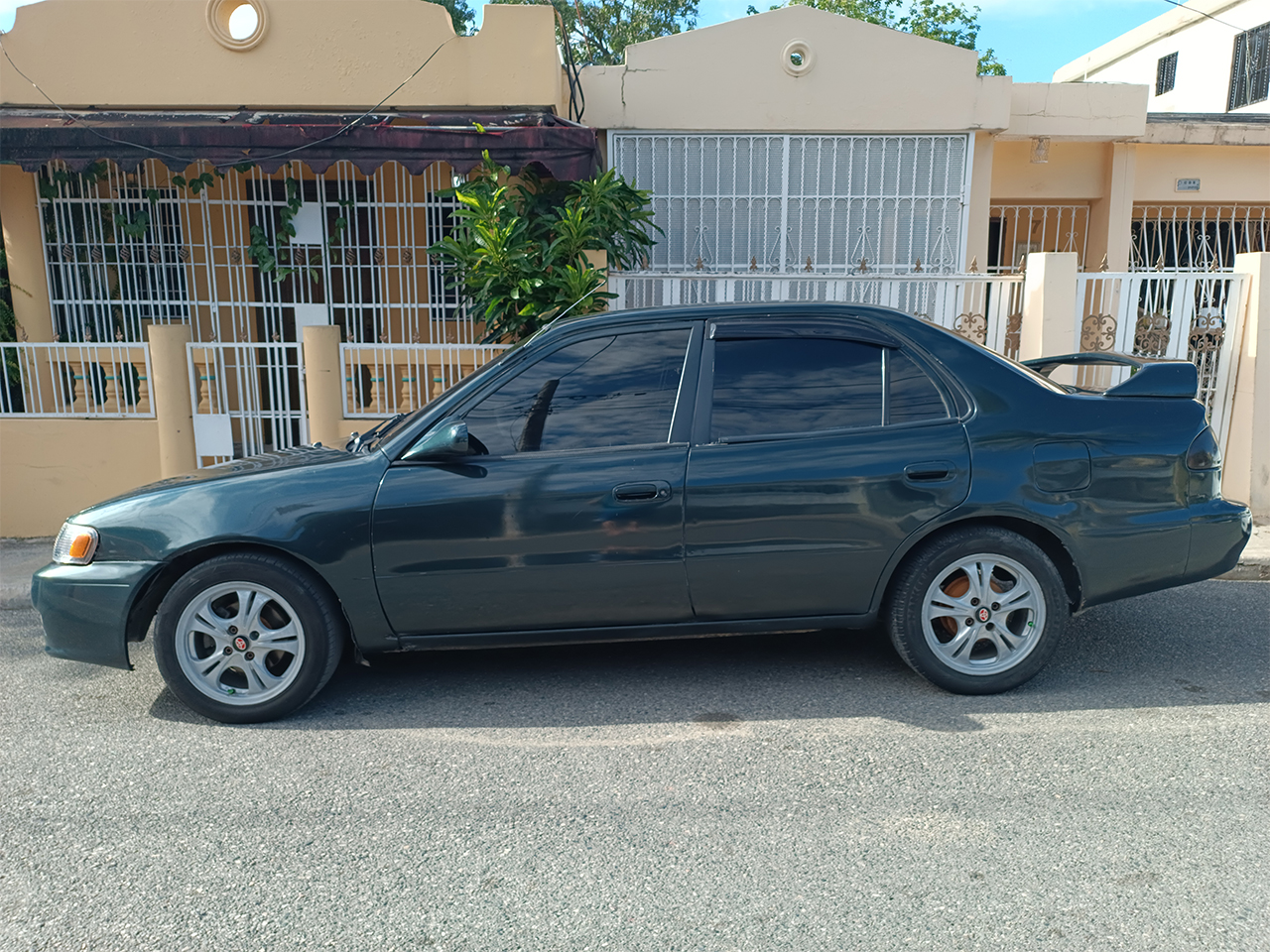 carros - Toyota Corolla 1999 – El que nunca te deja a pie 1