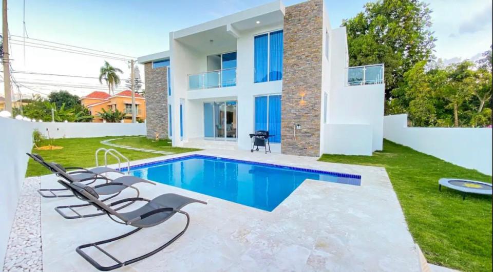 casas - villa en venta puerto plata con paneles solares y piscina privada 0