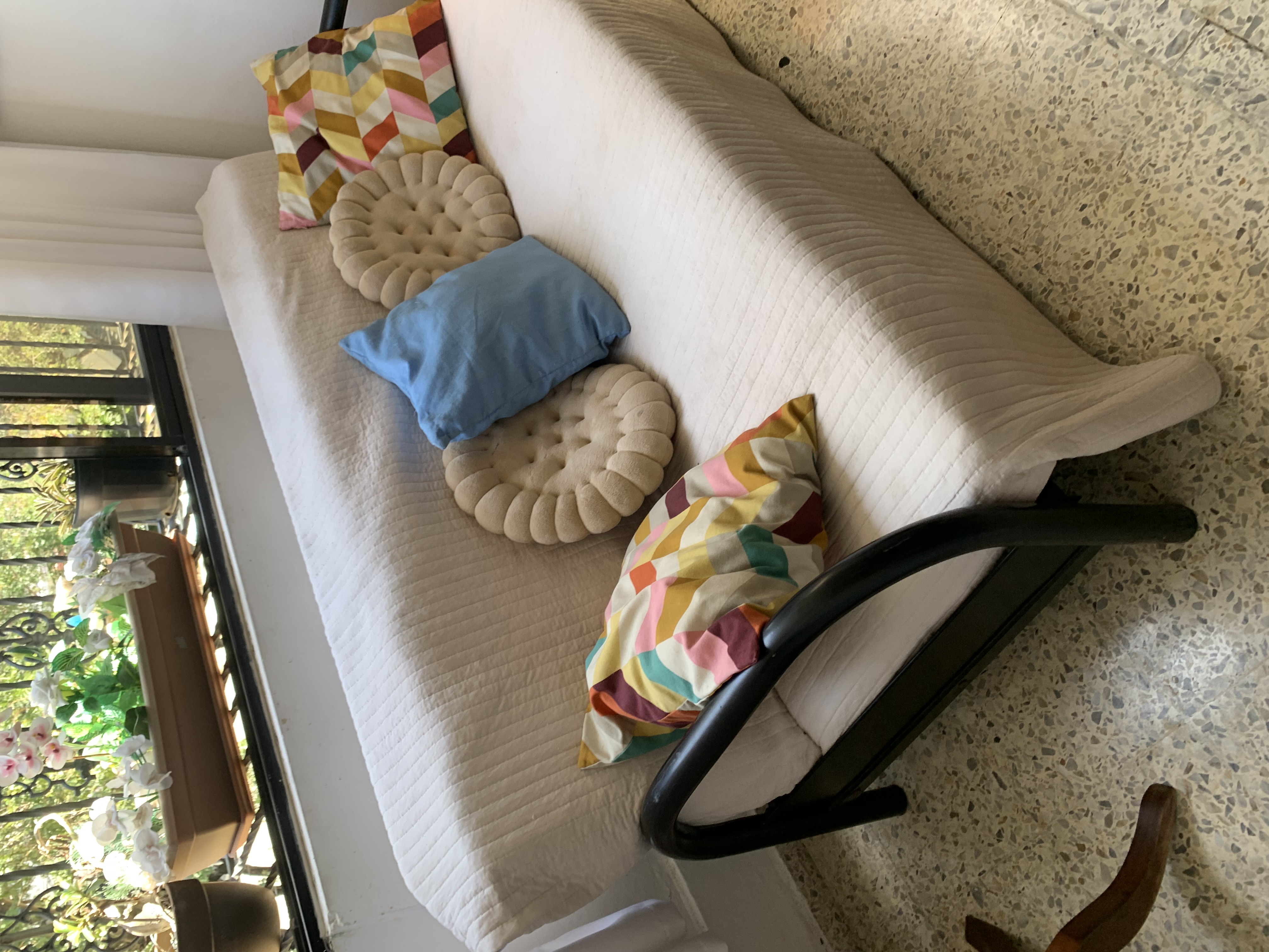 muebles y colchones - Vendo sofá cama muy comodo 5