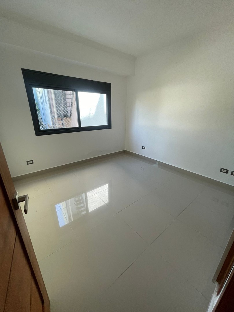 apartamentos - Rento Apto Moderno de 3 Habitaciones en 2do Piso en Las Praderas. 
CÓDIGO: PD253 0