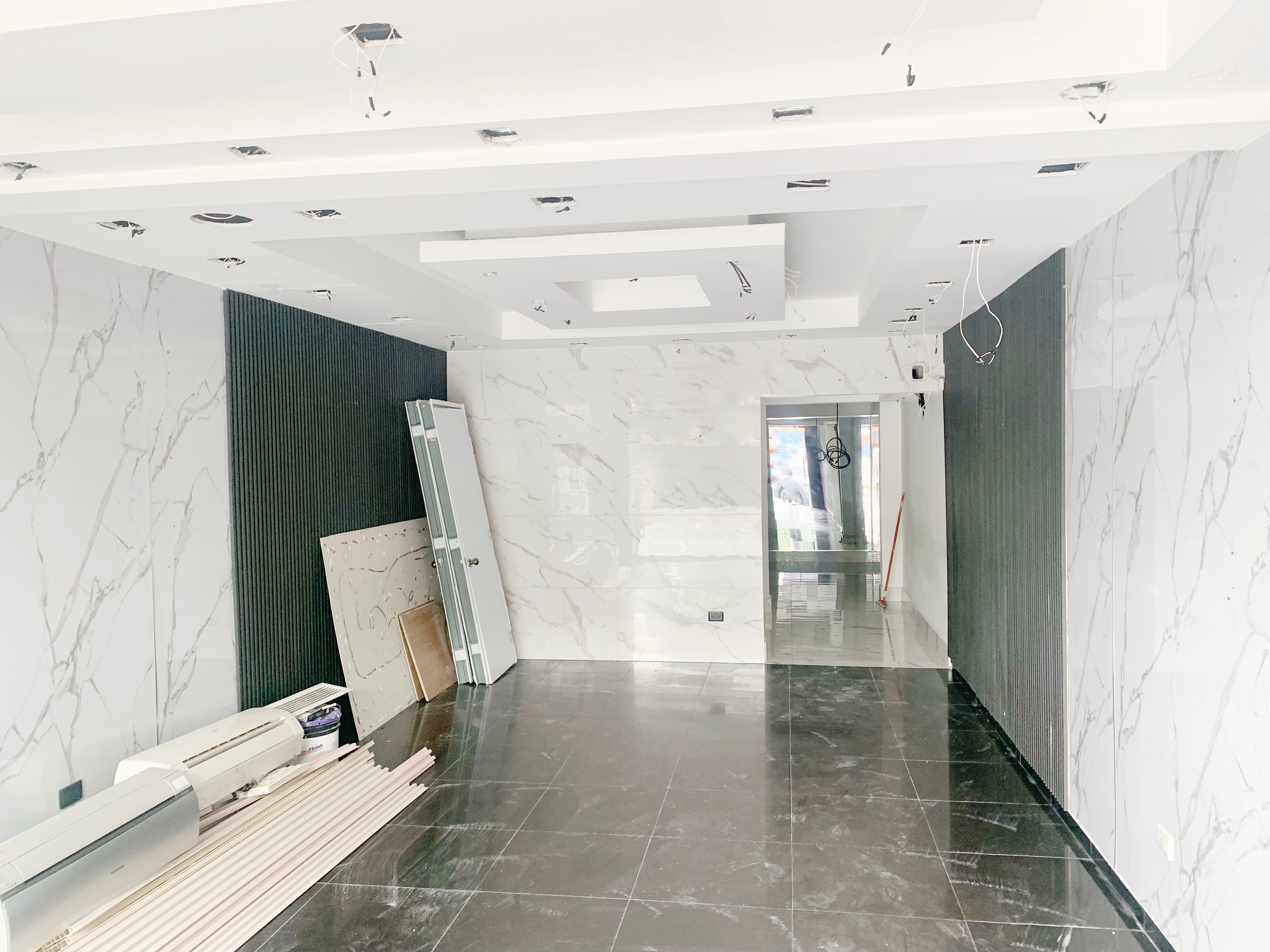 oficinas y locales comerciales - Local bella vista primer nivel  3