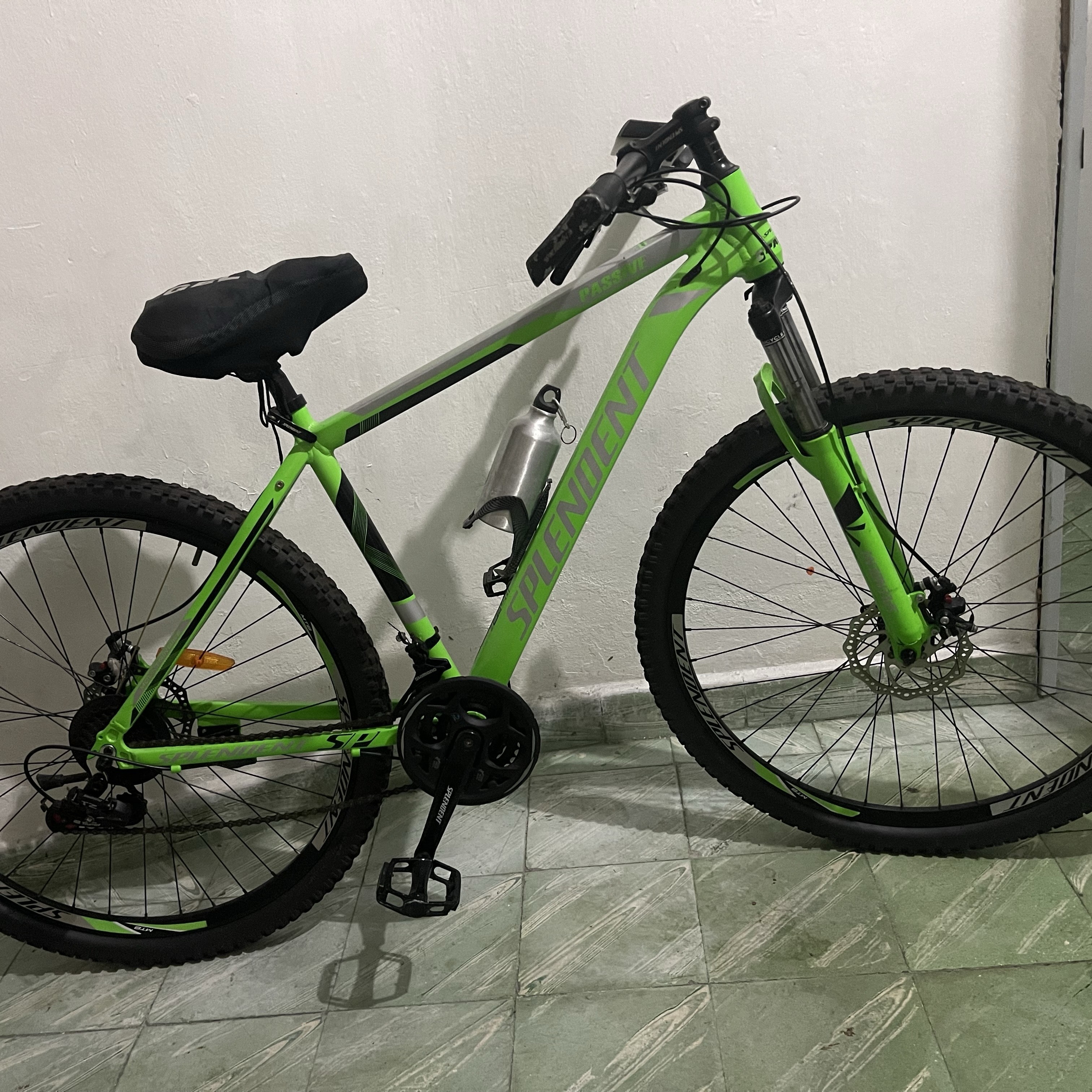 bicicletas y accesorios - vendo bicicleta aro 29 casi nueva