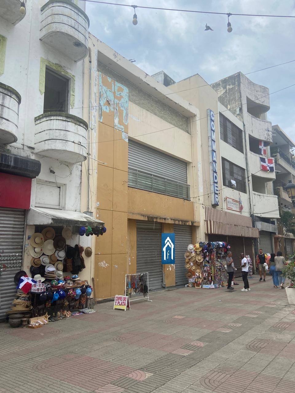 oficinas y locales comerciales - Local Conde Zona Colonial Dos Niveles 460m2 0
