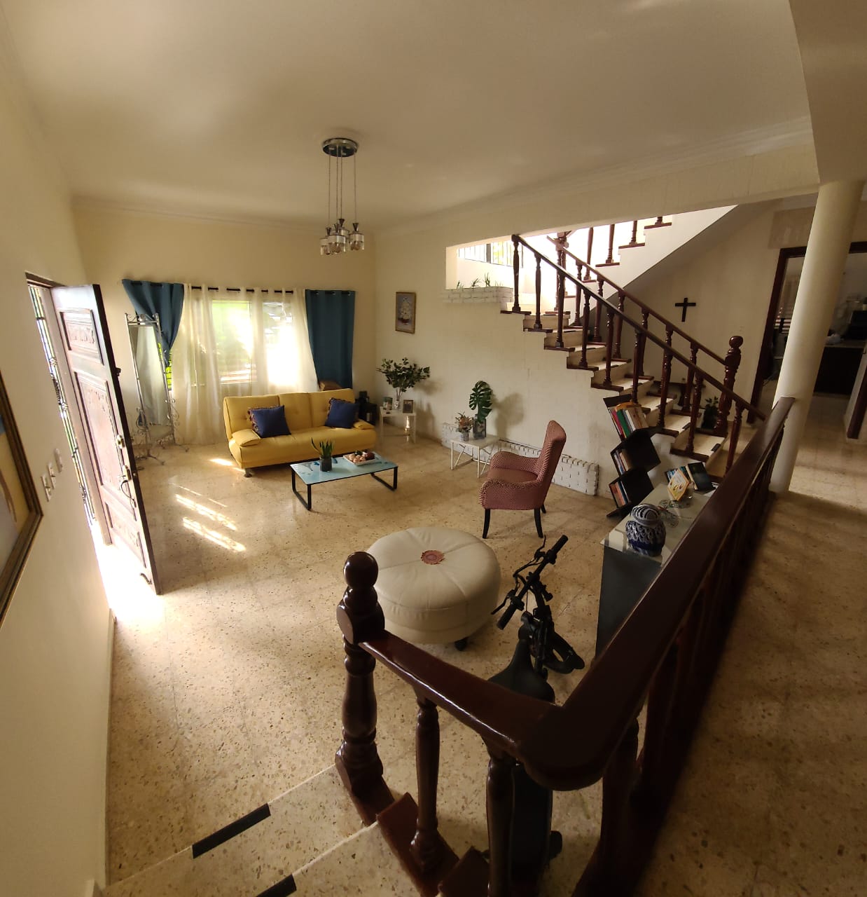 casas - Casa en colina de los Rios de 2 niveles 1