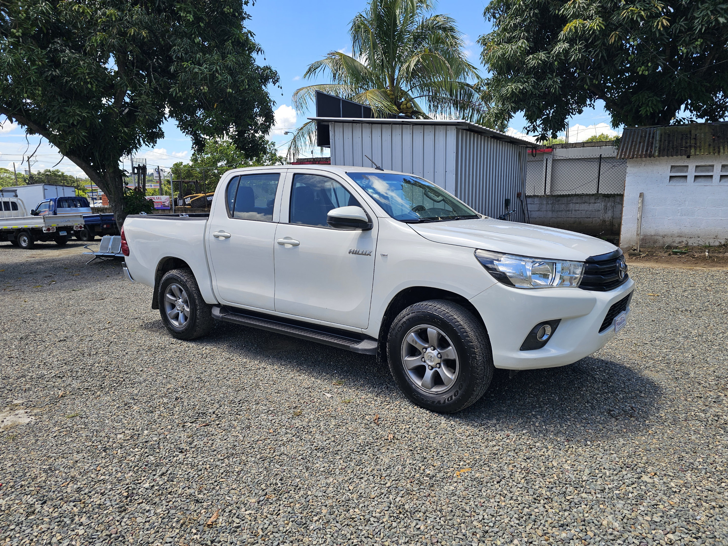 jeepetas y camionetas - Toyota hilux 2020 0