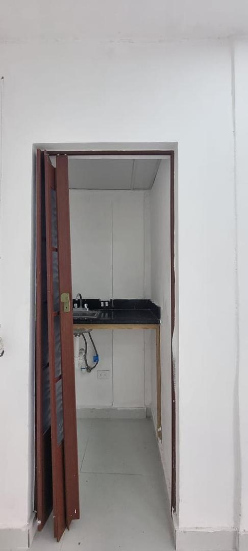 oficinas y locales comerciales - Local en Alquiler en Mirador Norte 4