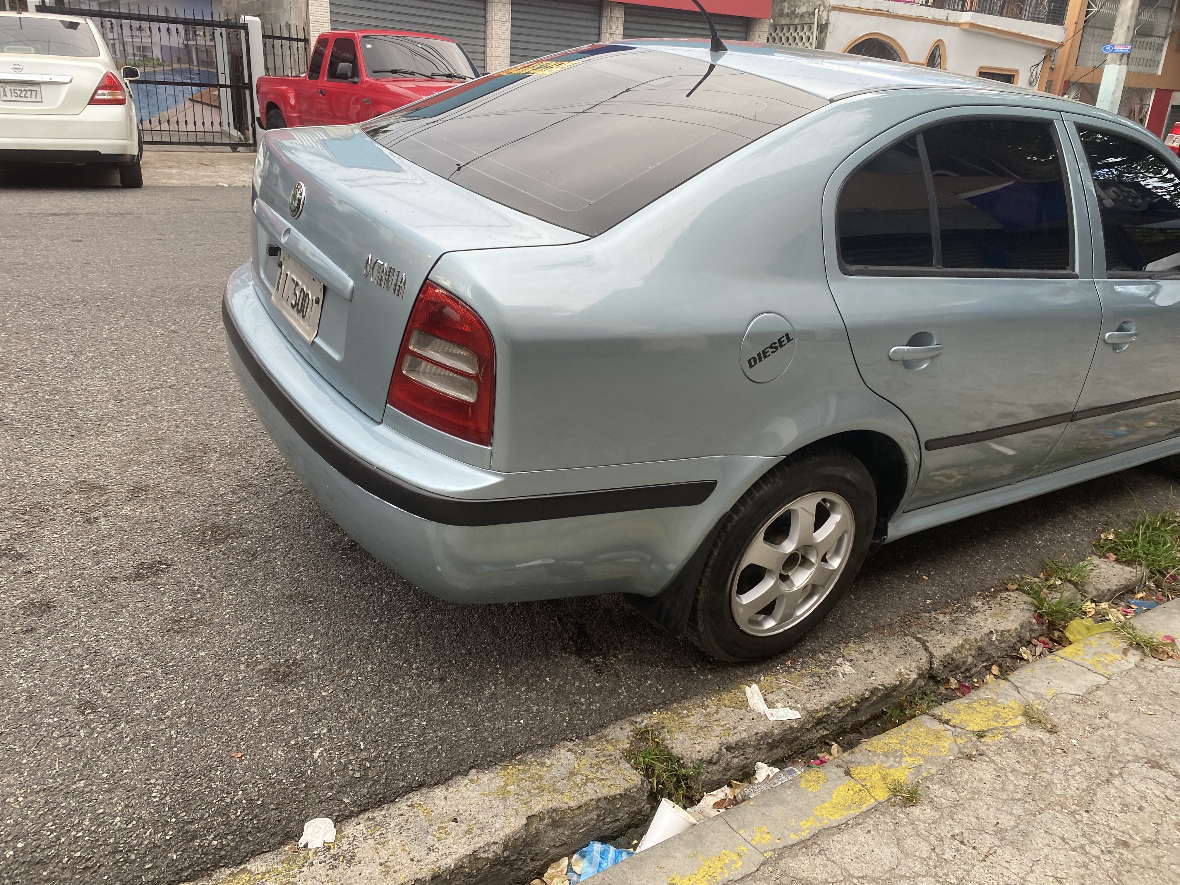 carros - Skoda Octavia año 2006 4