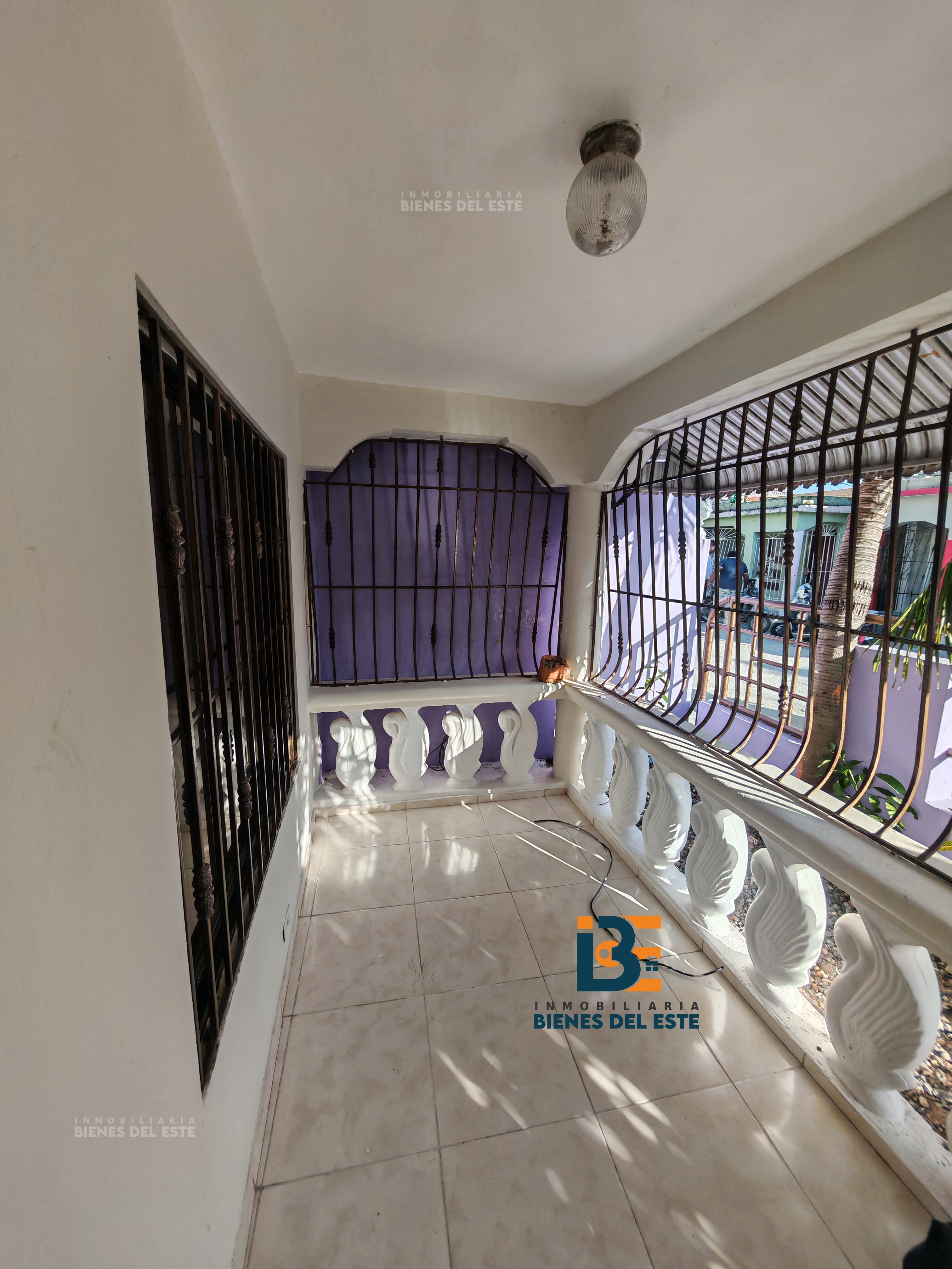 casas - Casa de Tres Habitaciones en el Juan Pablo Duarte 5